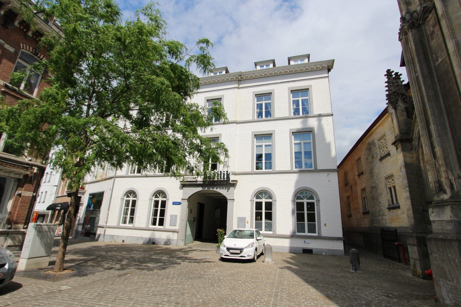 ()=>{if(producerUpdateValueVersion(node),producerAccessed(node),node.value===ERRORED)throw node.error;return node.value} Kloosterstraat 5 -/b6 - 3700 Tongeren-Borgloon