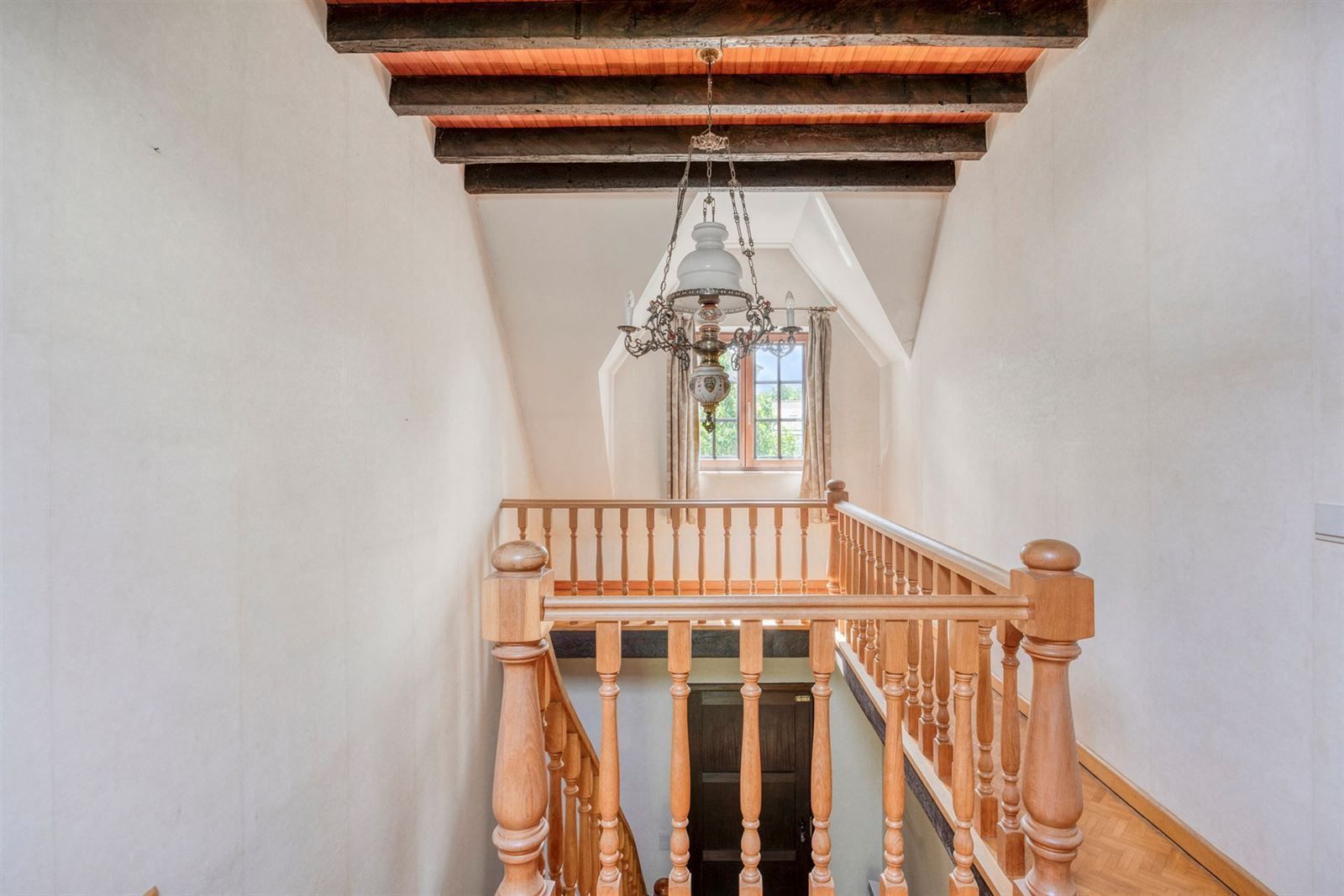 Grote woning op een terrein van 1989m² te Beersel foto 17