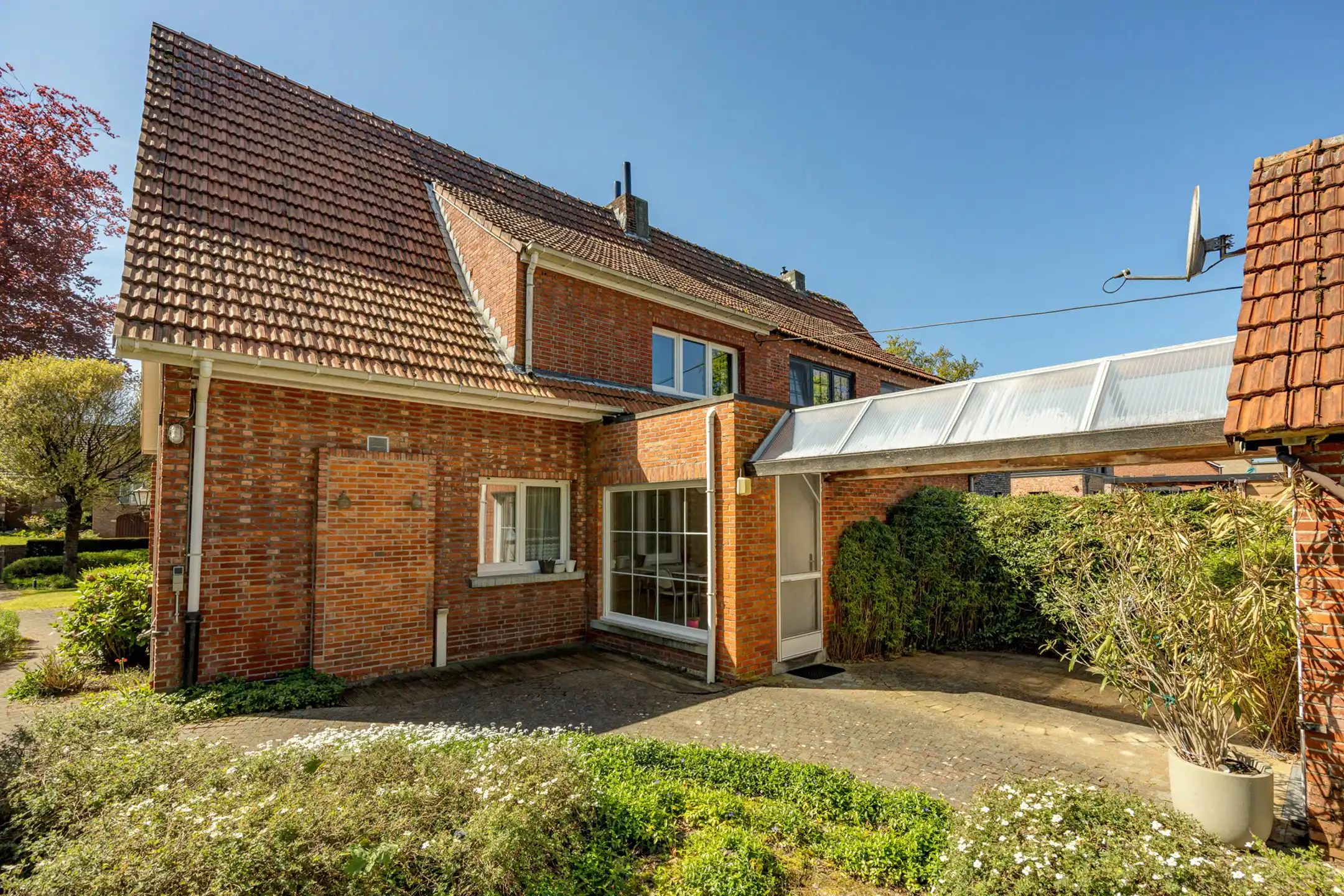 Charmante woning met 4 slpks op 742 m² met achteringang foto 31