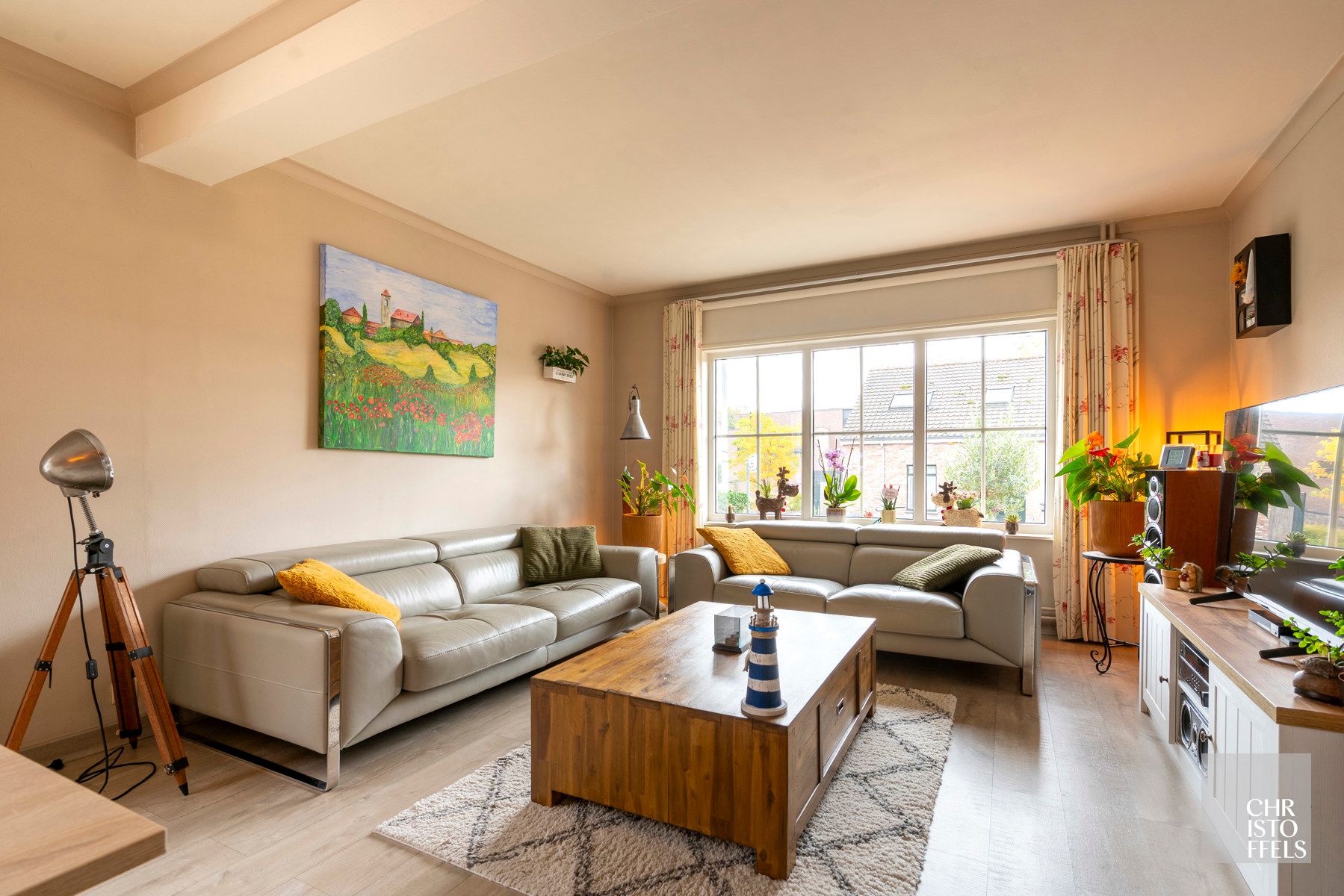 Charmante woning op ruim perceel te Lanaken! foto 5