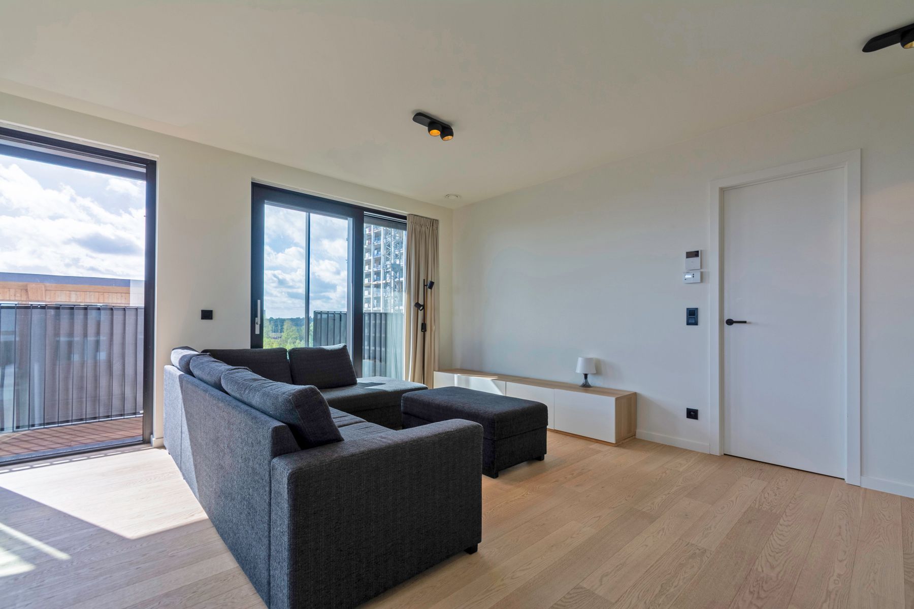 Gezellig lichtrijk gemeubeld 2k. appartement (TERRASSEN) foto 4