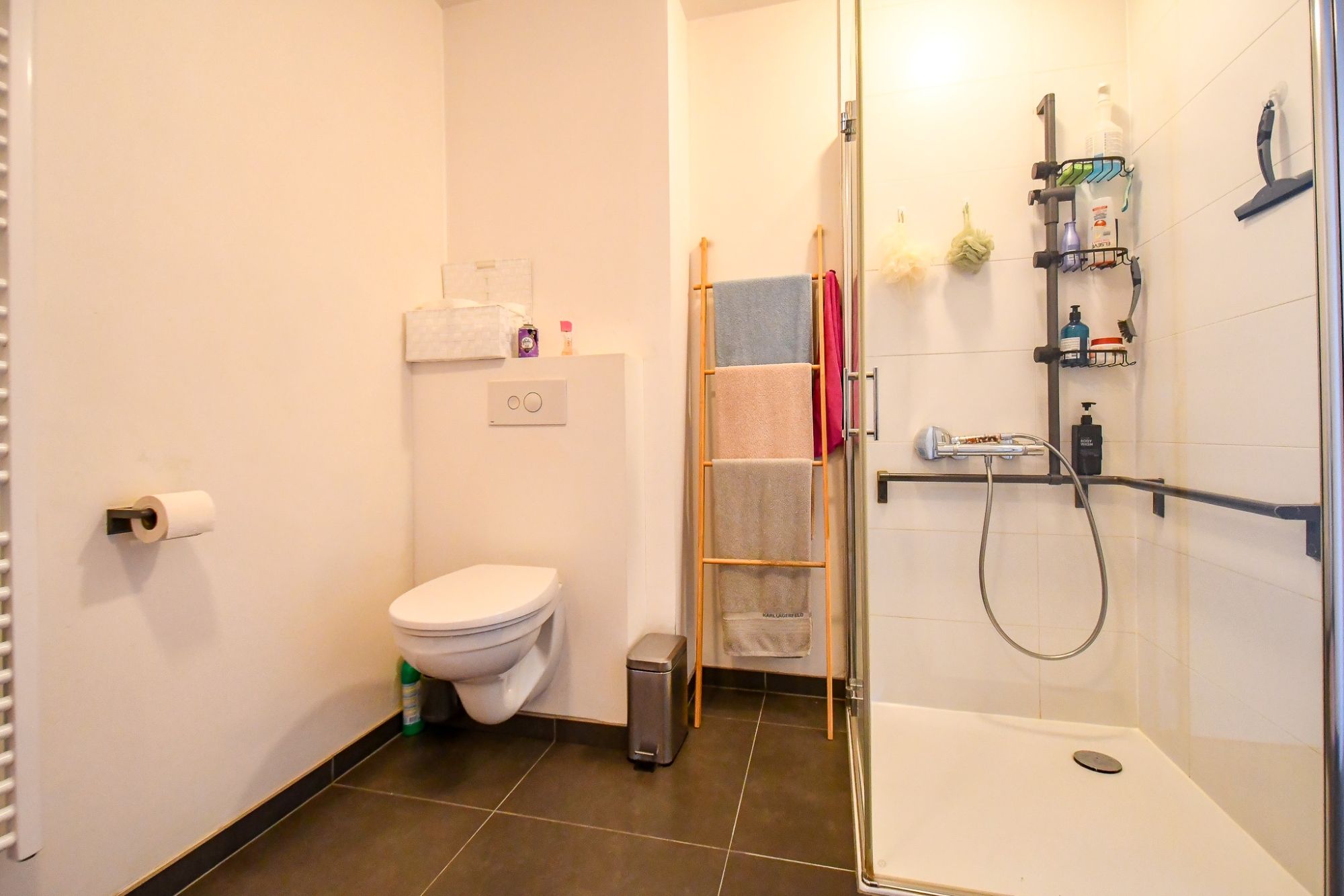 RUIM APPARTEMENT (2de verd) met 2 SLPK & TERRAS foto 9