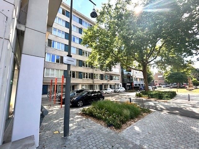 Appartement van 135 m² met 2 ruime slaapkamers in centrum Hasselt foto 16