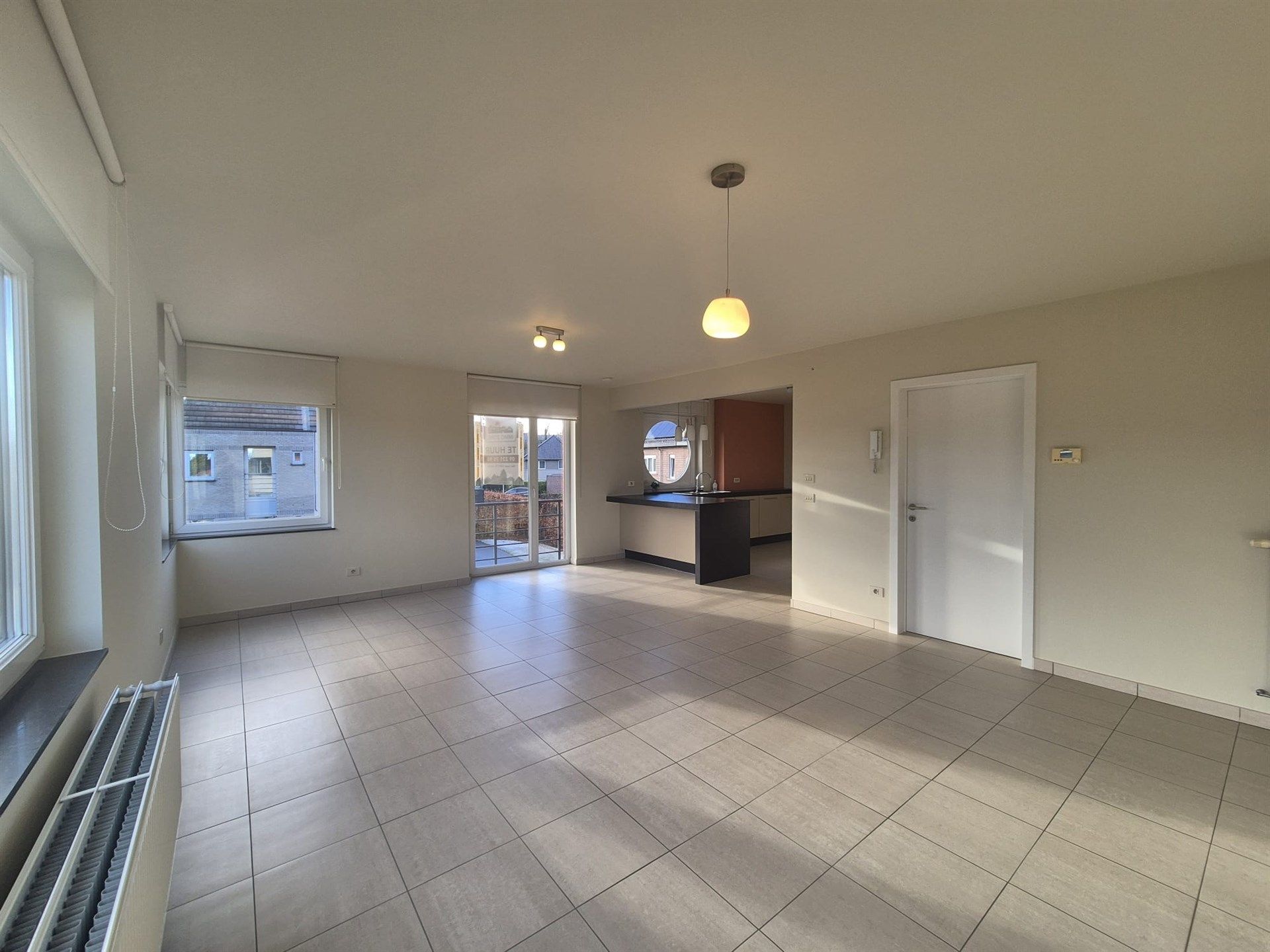 Zeer mooi rustig gelegen instapkaar appartement met garage. foto 4