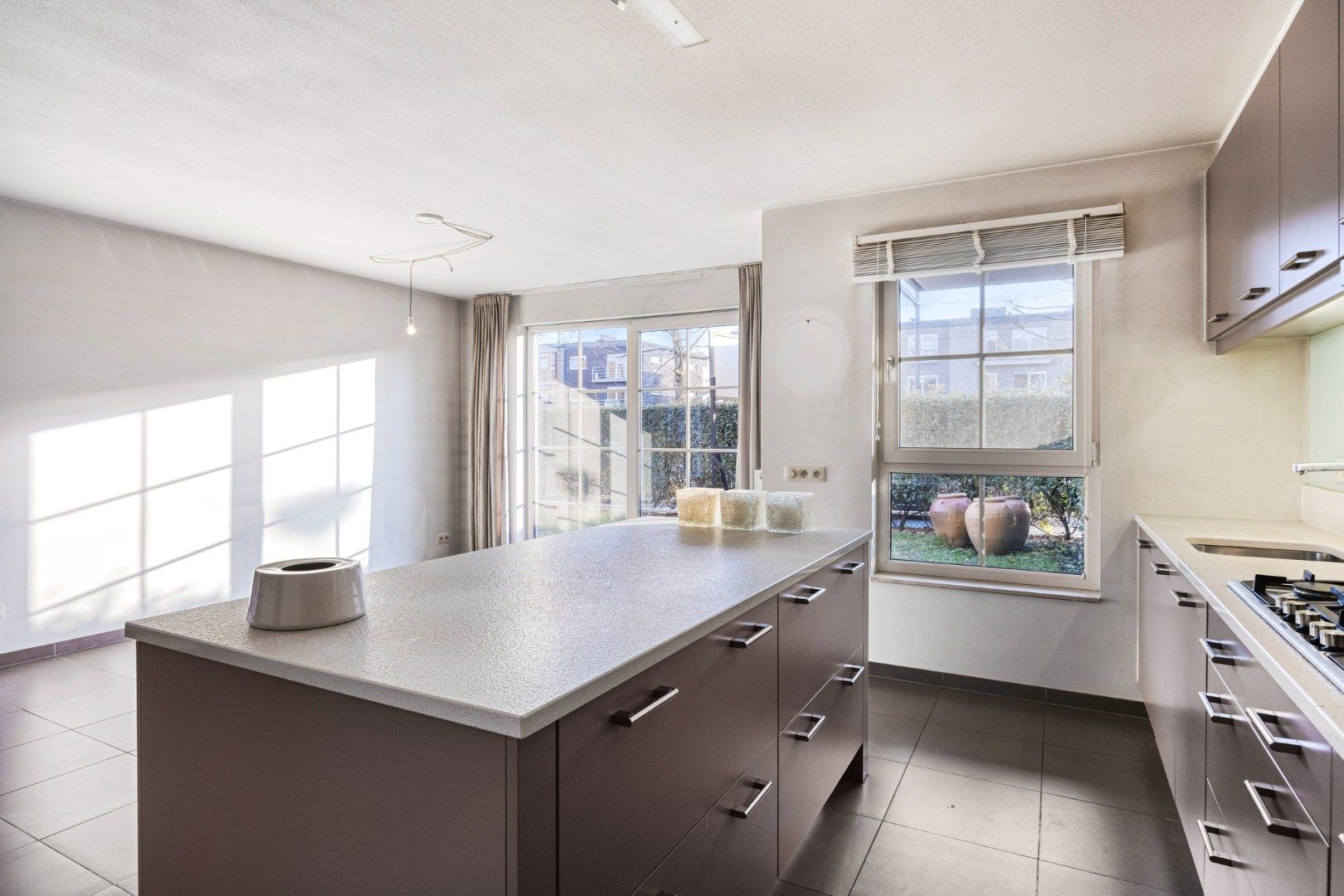 Gelijkvloers appartement met 3 slpks en voor- en achtertuin in Geel-centrum !  foto 7