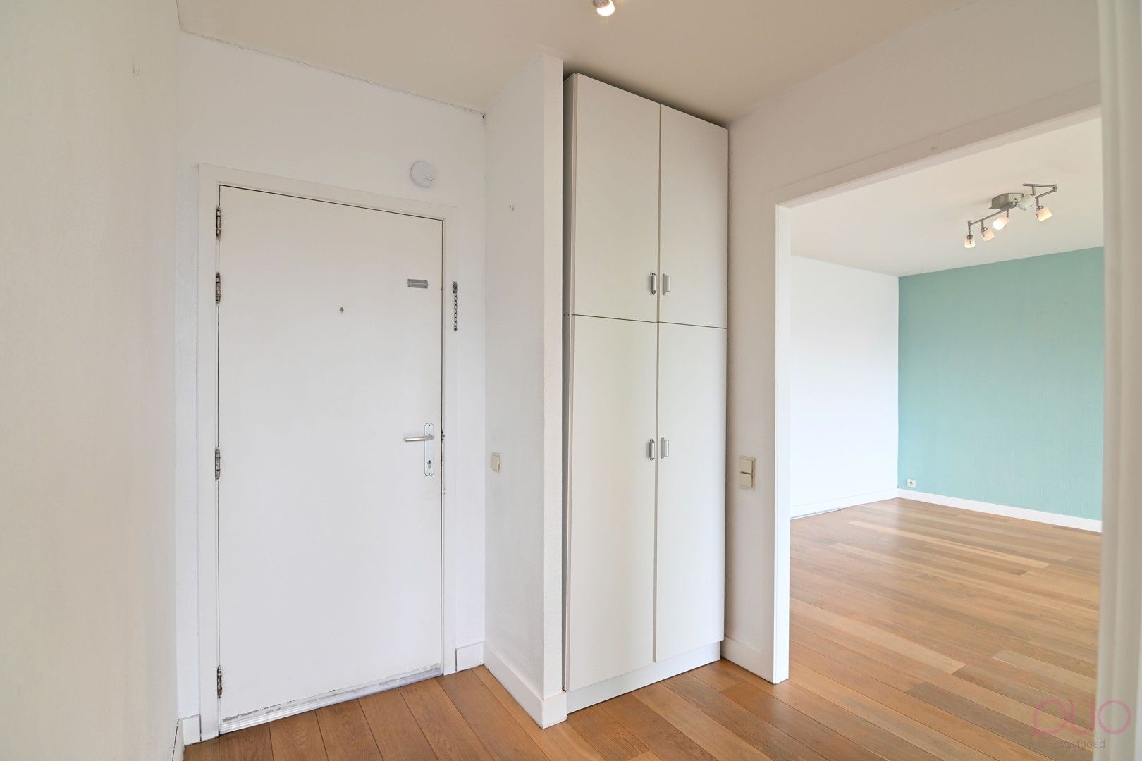 Lichtrijk appartement met drie slaapkamers en west georiënteerd terras foto 5