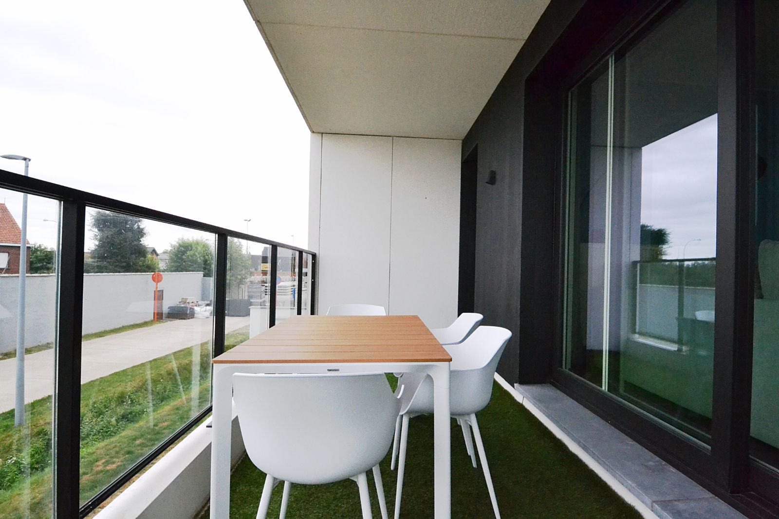 Prachtig afgewerkt appartement met 2 slaapkamers foto 6