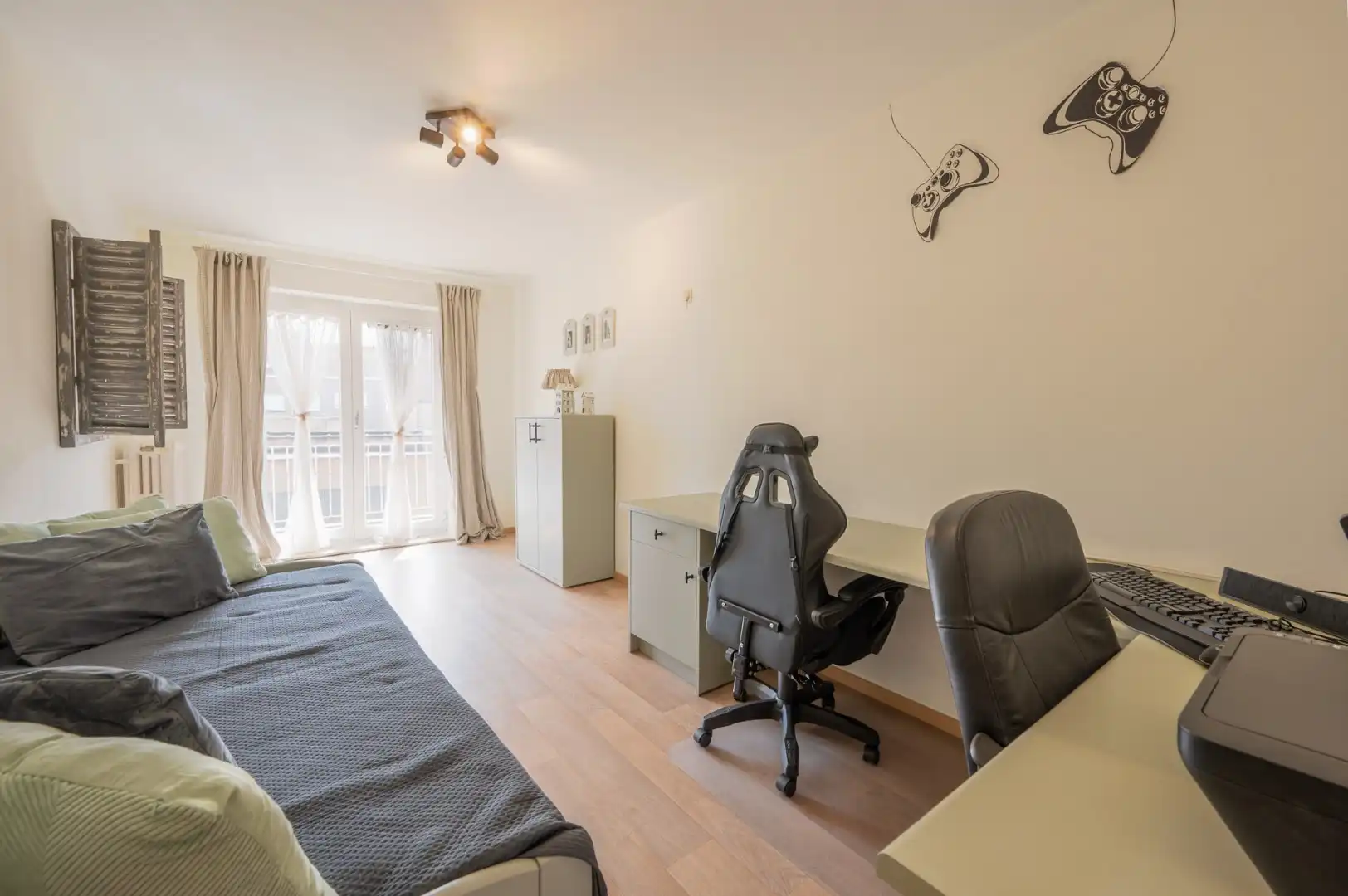 Instapklare appartement: 2 slaapkamers, balkon, berging. foto 5