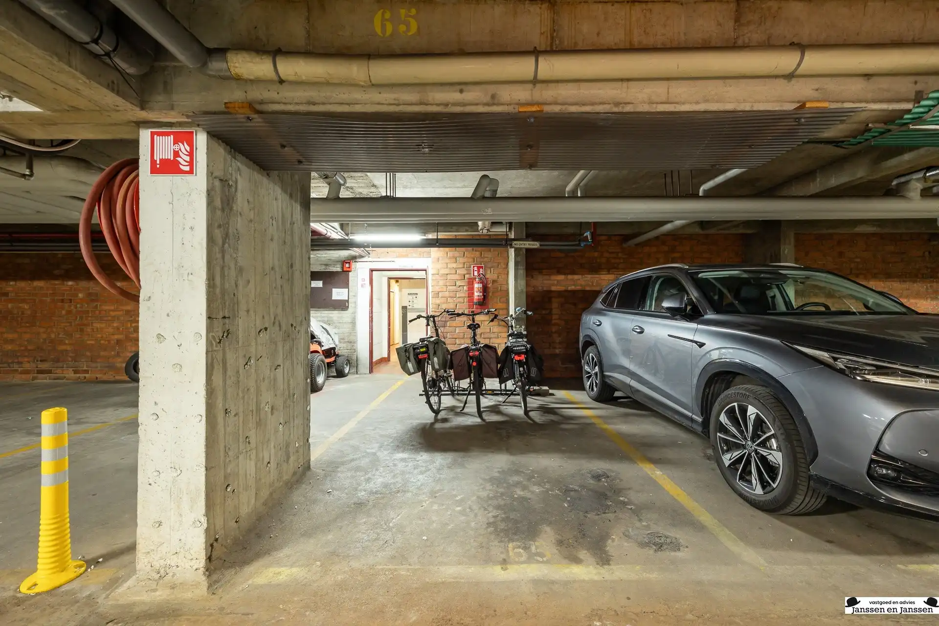 Instapklaar appartement, EPC-label A met terras en autostaanplaats foto 16