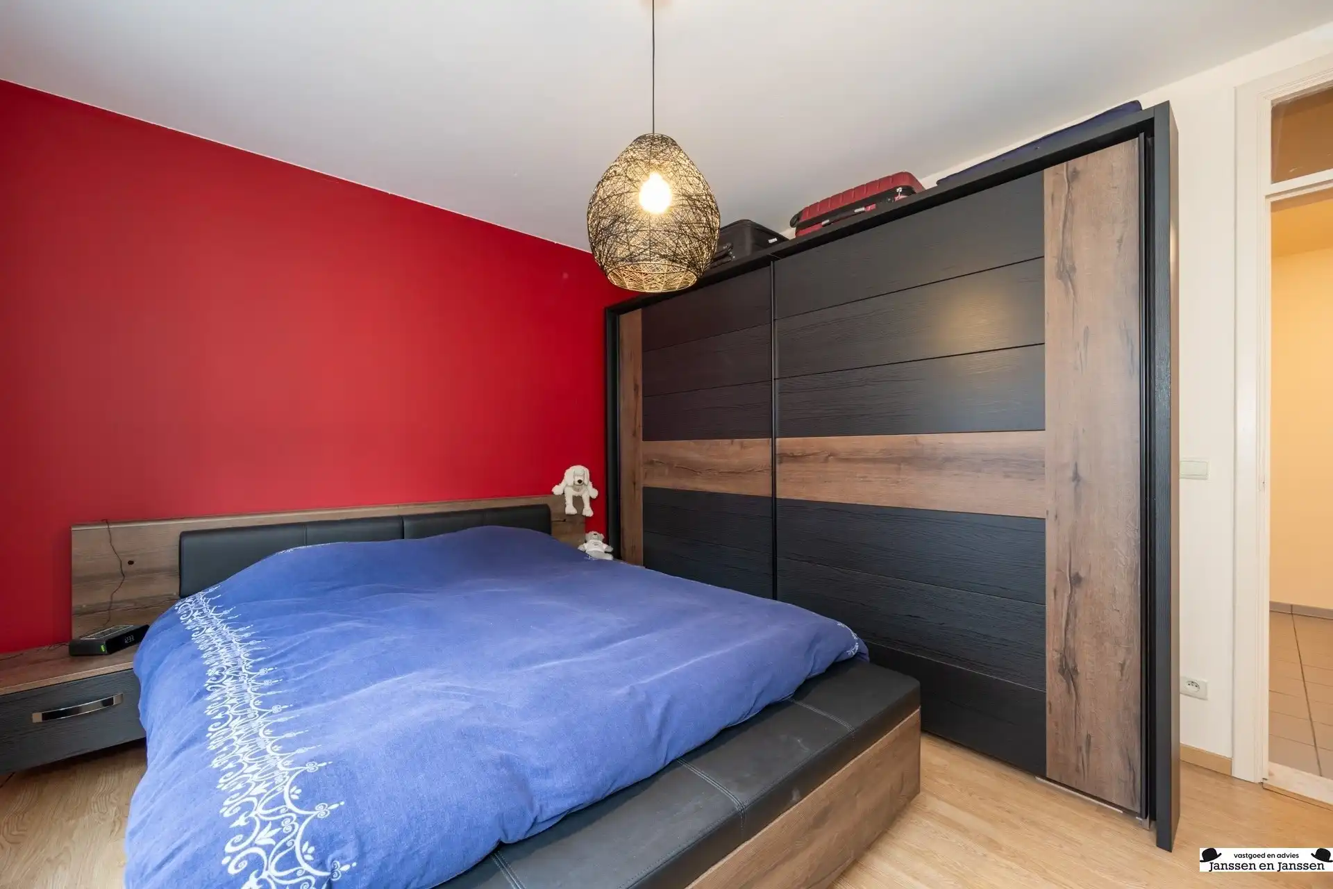 Lichtrijk instapklaar 2 kamer appartement in centrum Temse foto 10