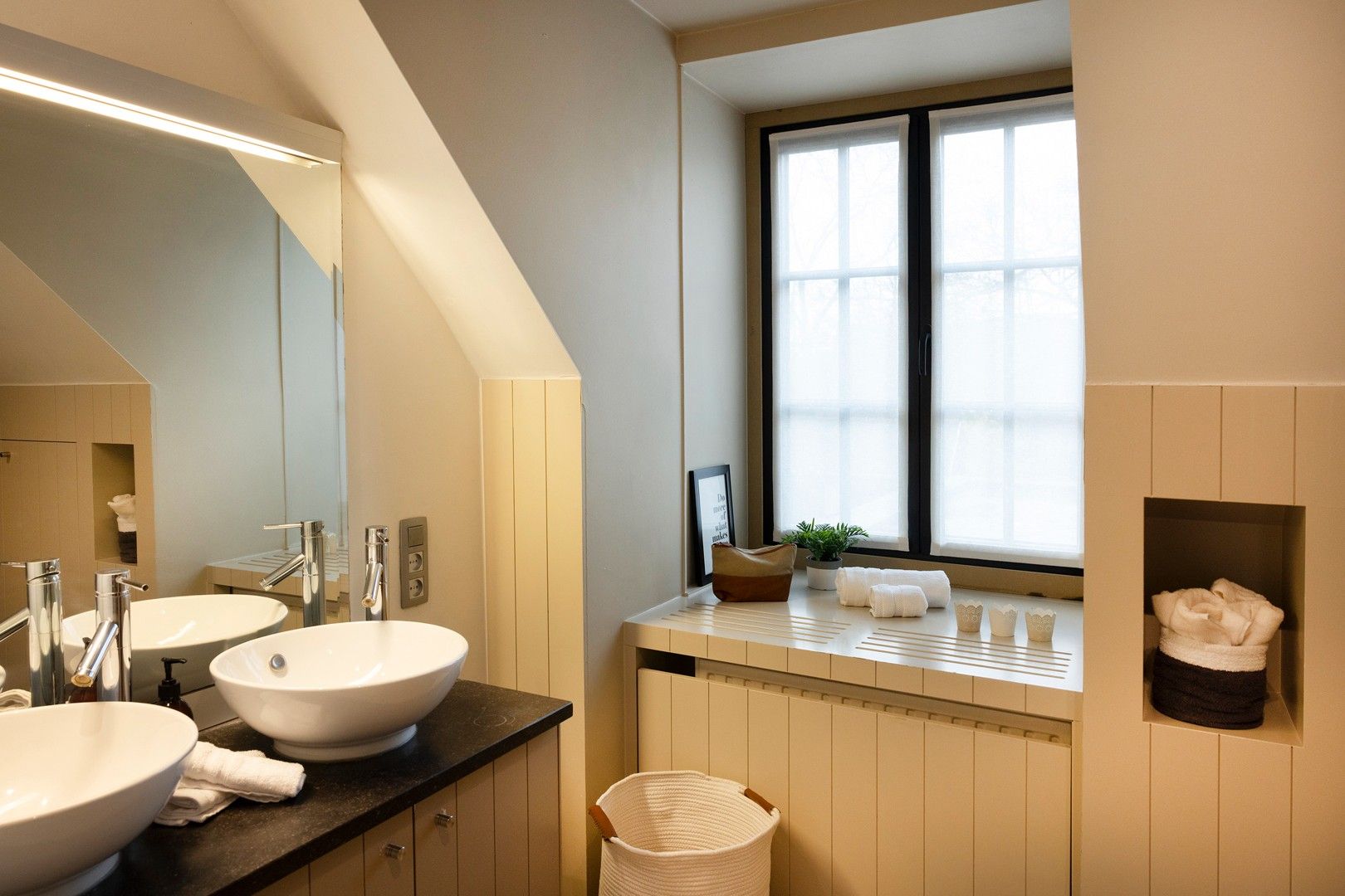 Topgelegen villa met mogelijke praktijkruimte nabij de Leie. foto 12