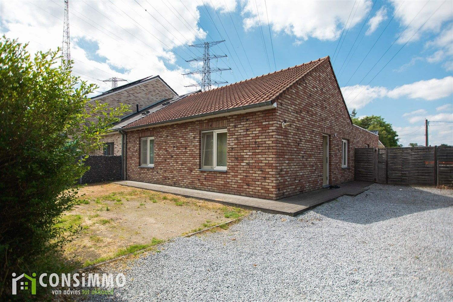 Gelijkvloerse woning op een toplocatie in Genk-Waterschei! foto {{pictureIndex}}