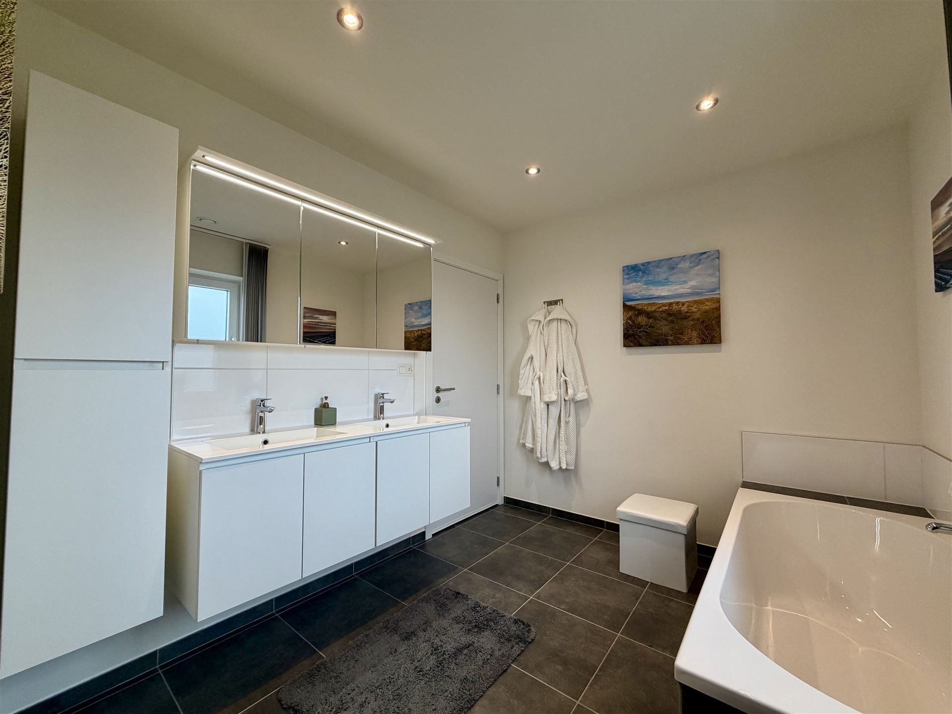 Hoogwaardig afgewerkte nieuwbouwwoning! foto 17