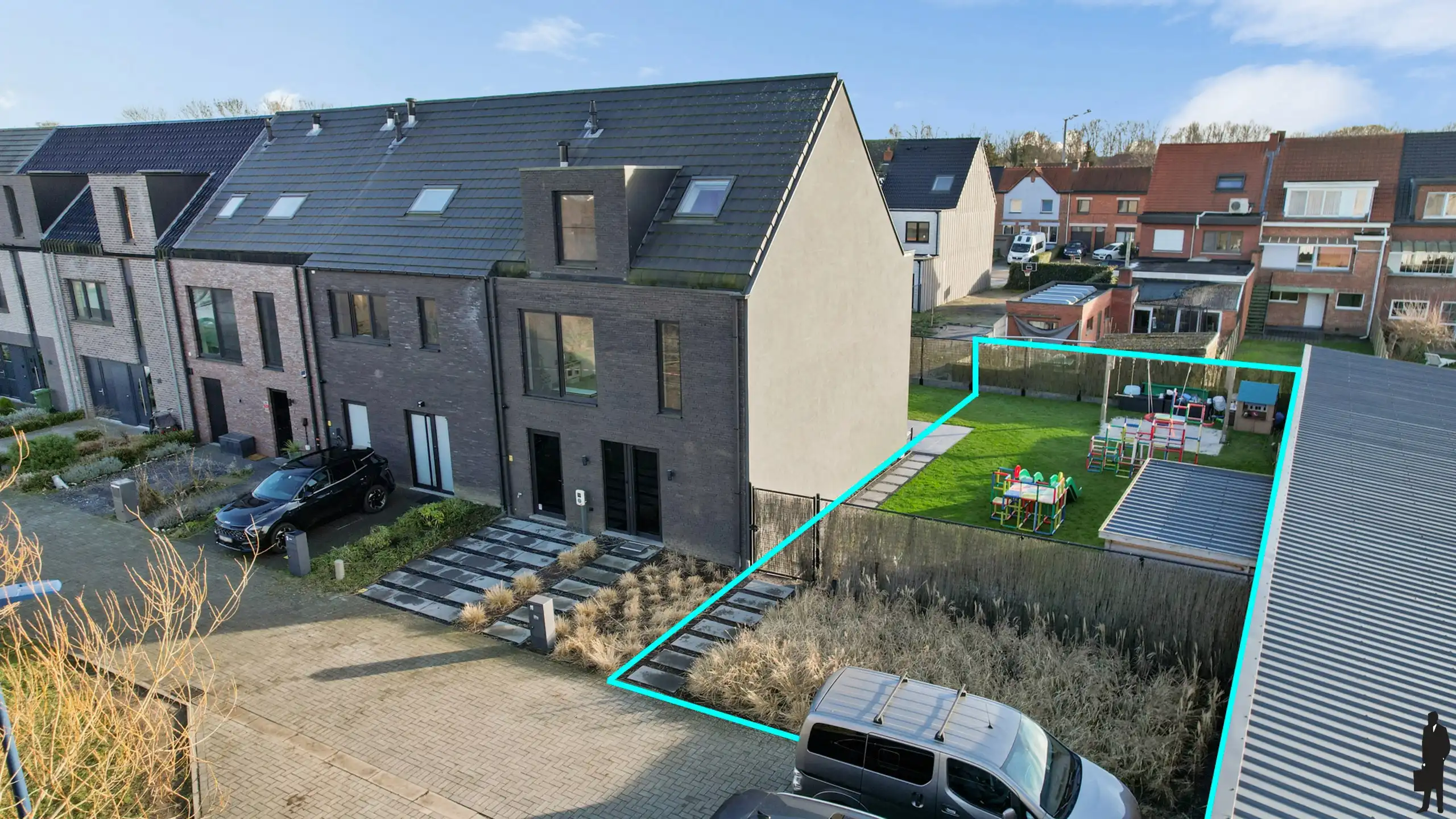 Welgelegen bouwgrond voor HOB met Z-georiënteerde tuin foto 2