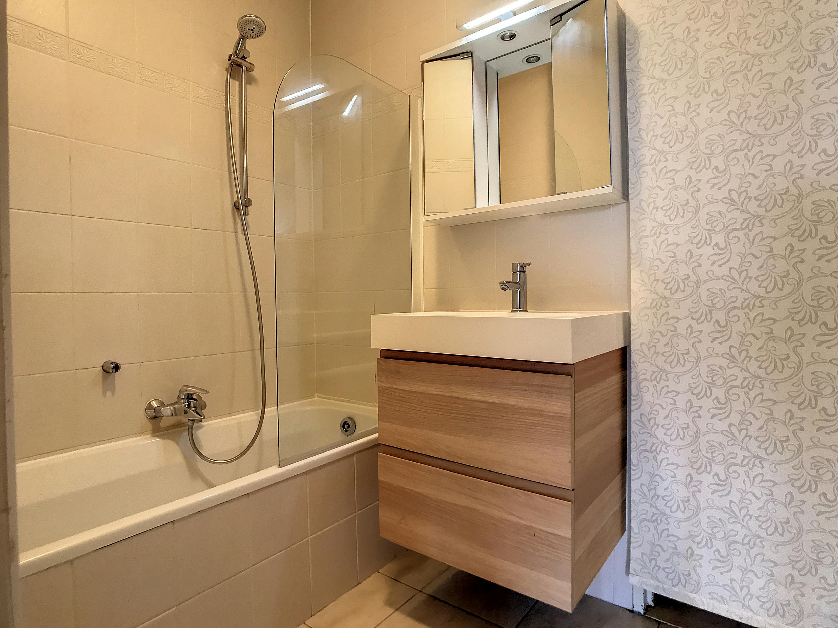 Twee slaapkamer appartement nabij het centrum van Zwijndrecht foto 6