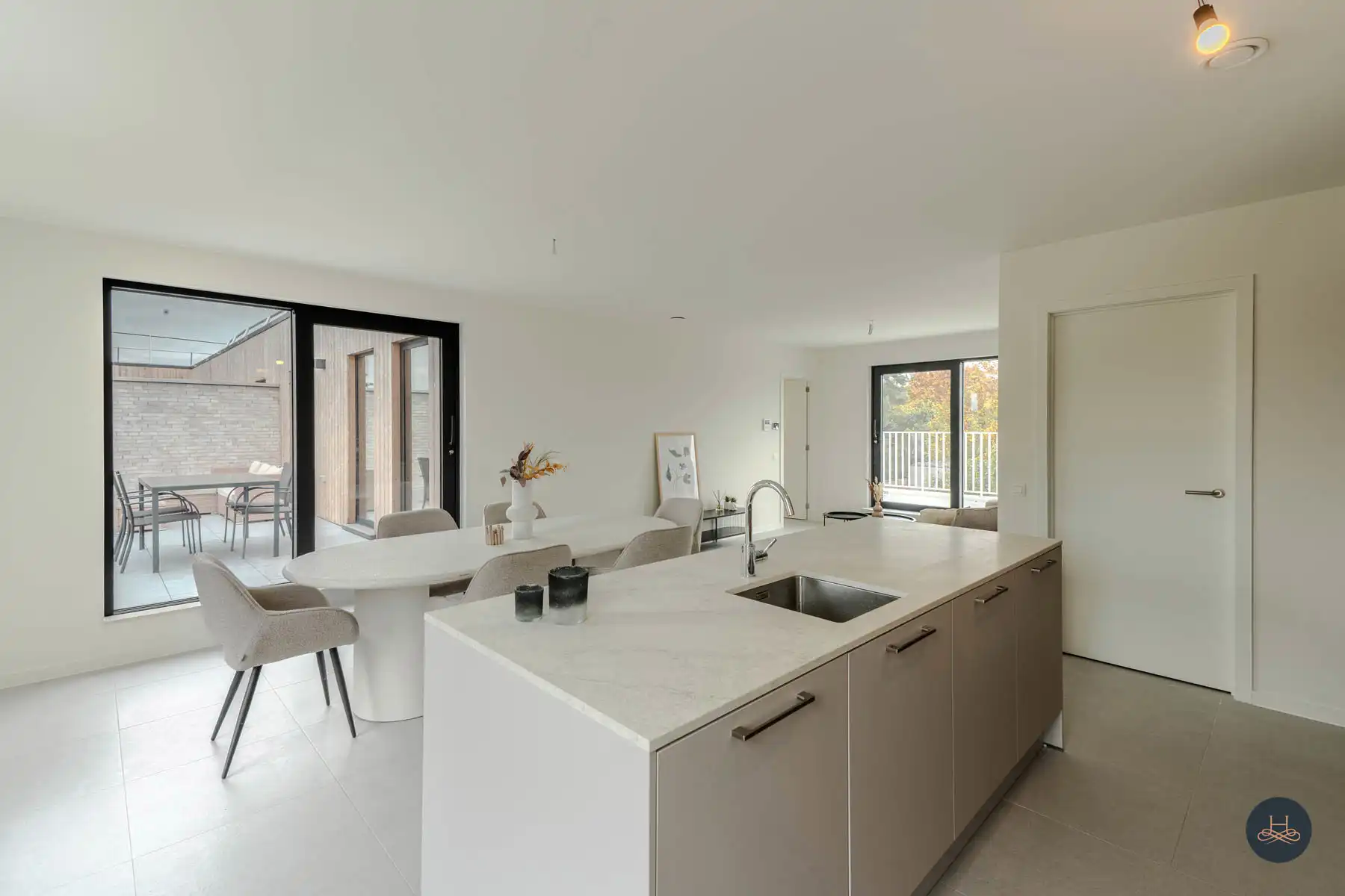 Luxe penthouse met riant terras foto 4