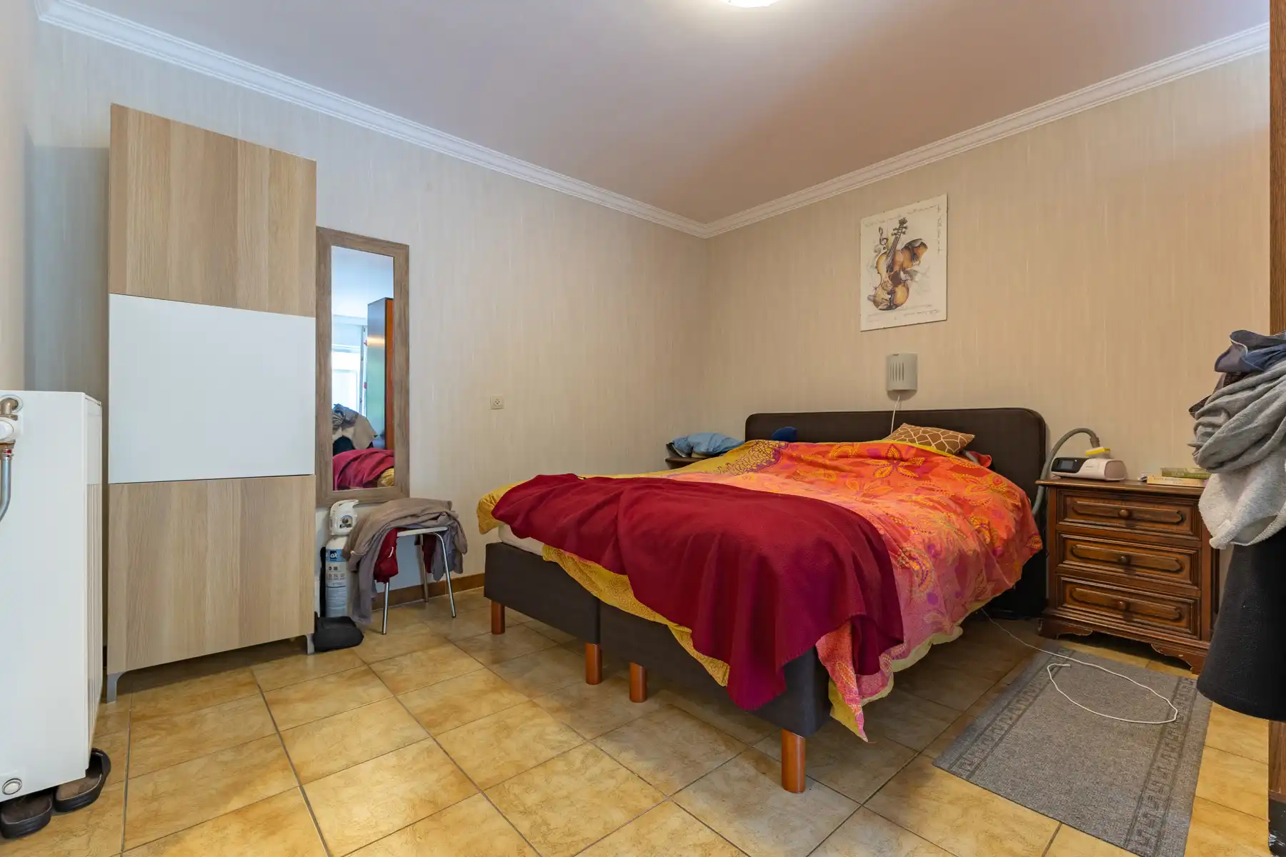 Zeer ruime woning met 5 slaapkamers, garage en tuin foto 15