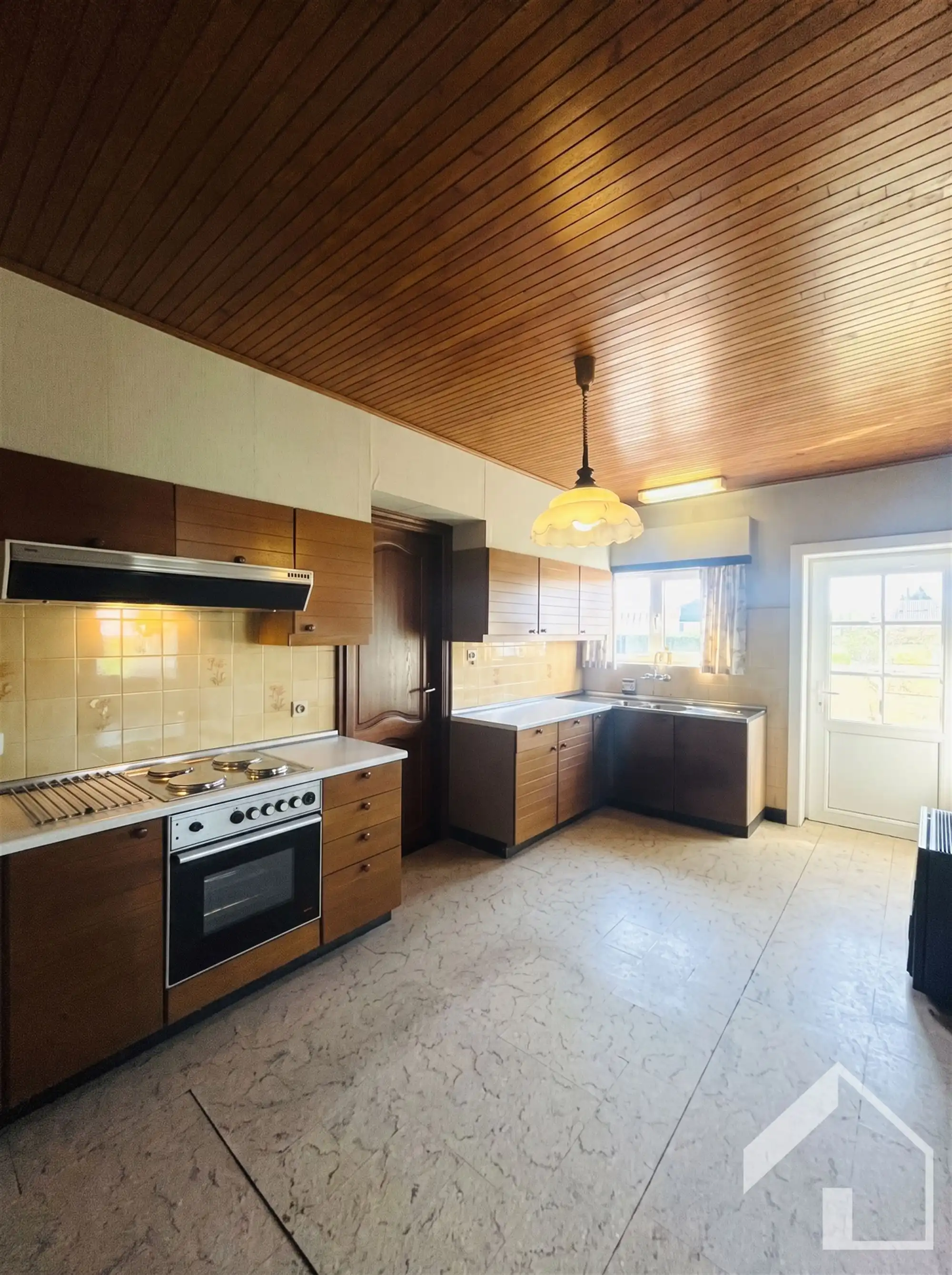 Te renoveren woning op een perceel van 1984m2 foto 7