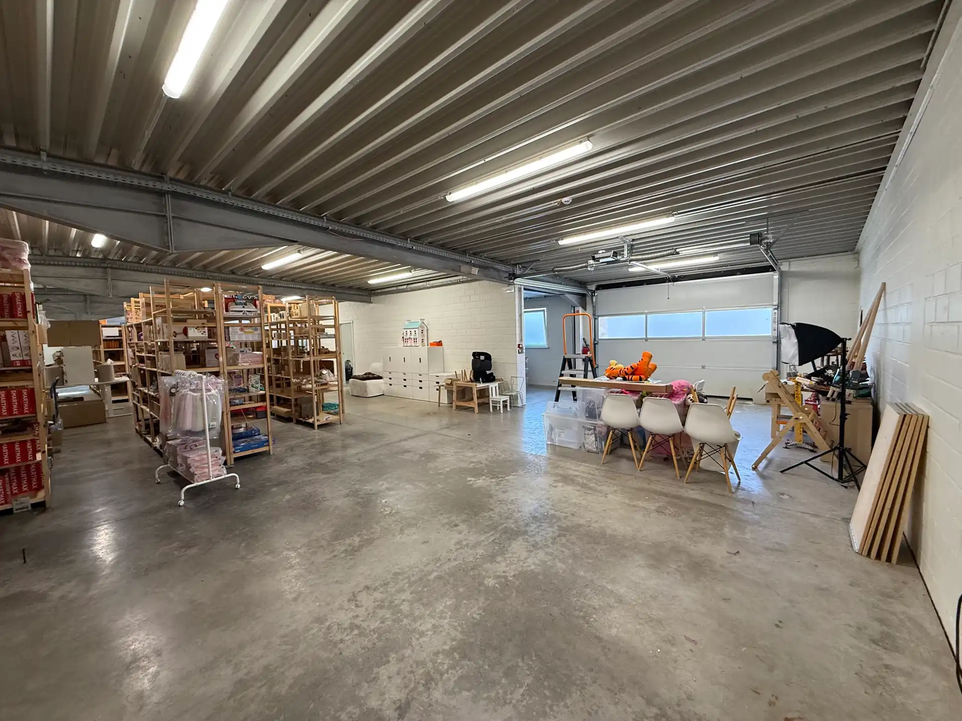 ERPE - Recente loods met kantoor, vlakbij de invalsweg. foto 6