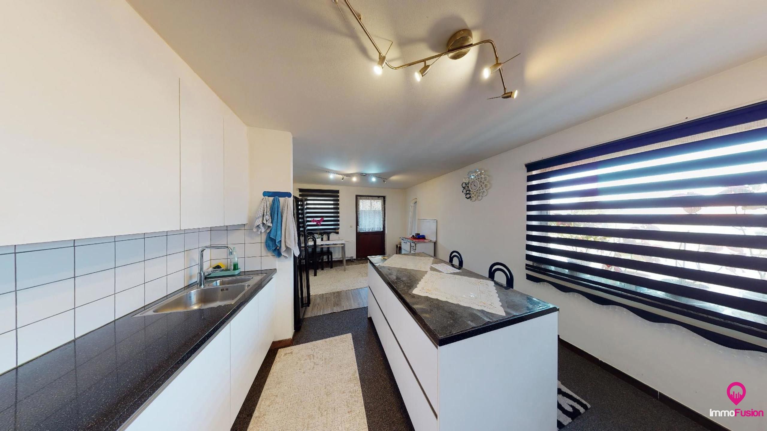 Riant handelspand met apart appartement + parking op toplocatie! foto 18