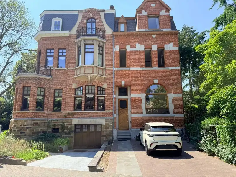 PRACHTIGE HERENWONING OP TOPLOCATIE foto {{pictureIndex}}