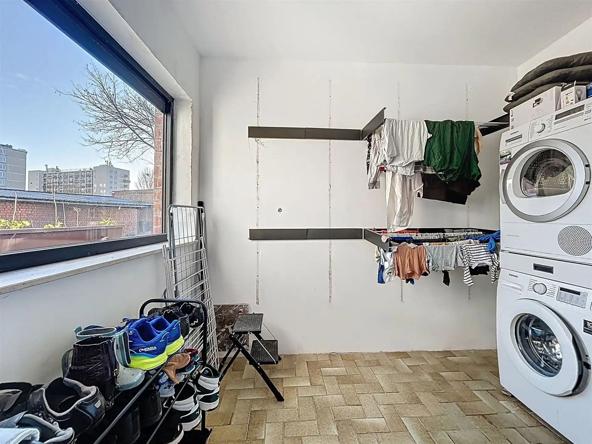 Instapklare ruime woning met grote garage op perceel van 359m² foto 19