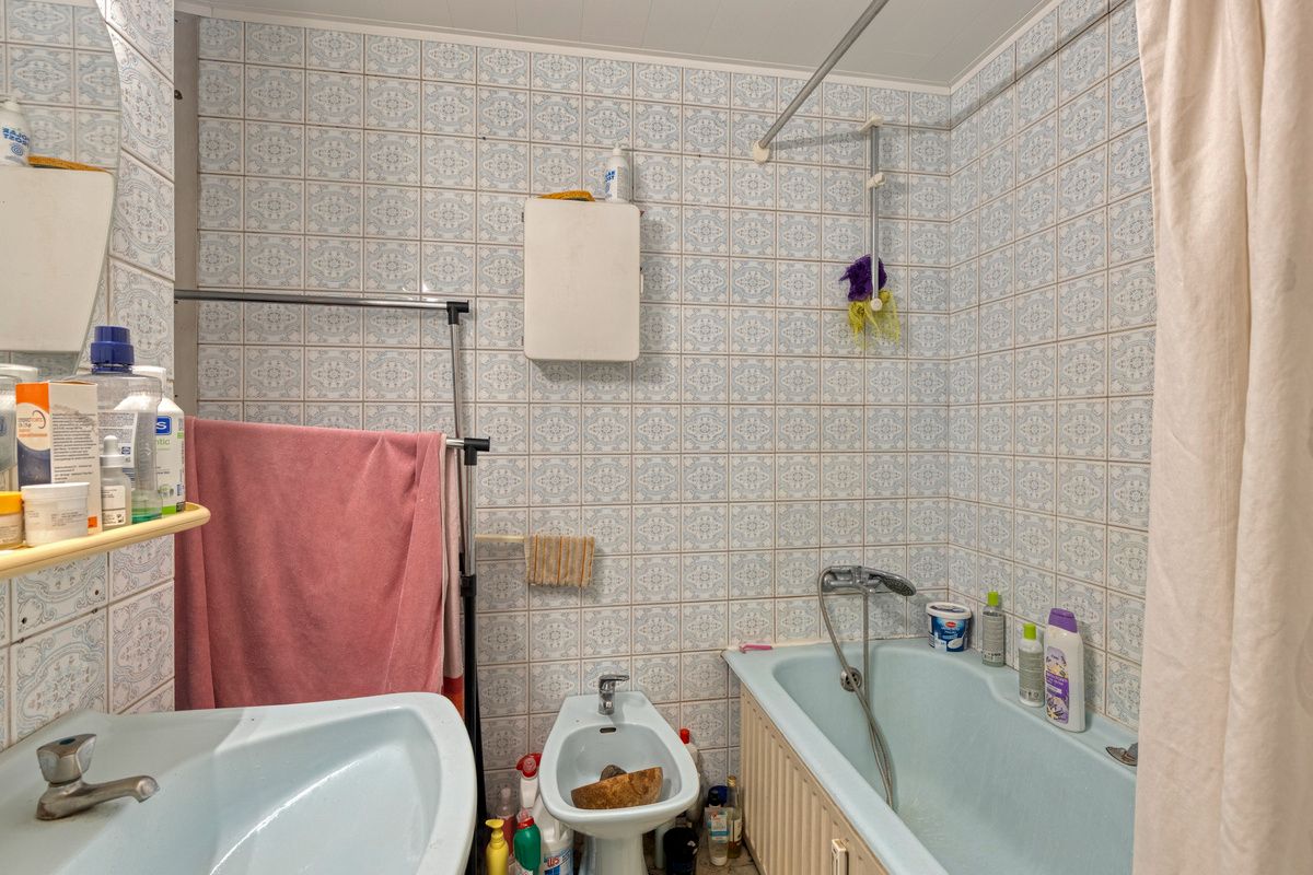 Leuk appartement op de tweede verdieping in het hartje van Oostkamp met 2 slaapkamers en fietsenstalling foto 11