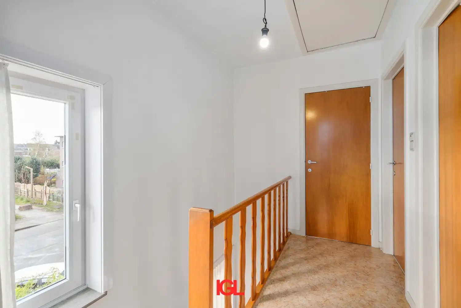 3 gevel woning met 2 slaapkamers, garage en tuin! foto 13