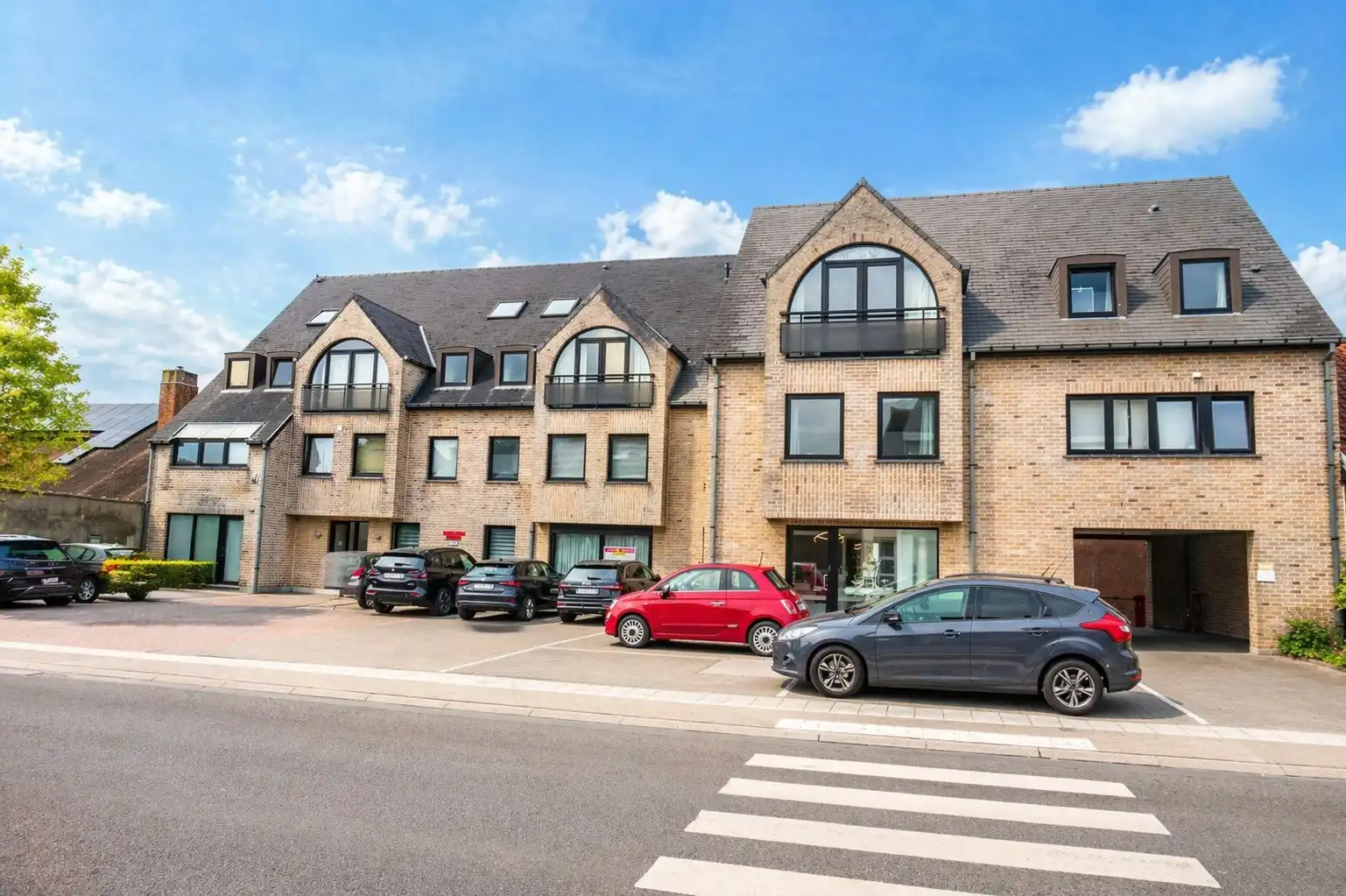 Gezellig gelijkvloers appartement te Schellebelle foto {{pictureIndex}}