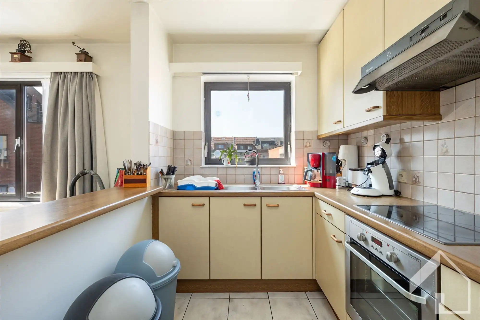 Ruim appartement op de 1e verdieping met garagebox foto 6