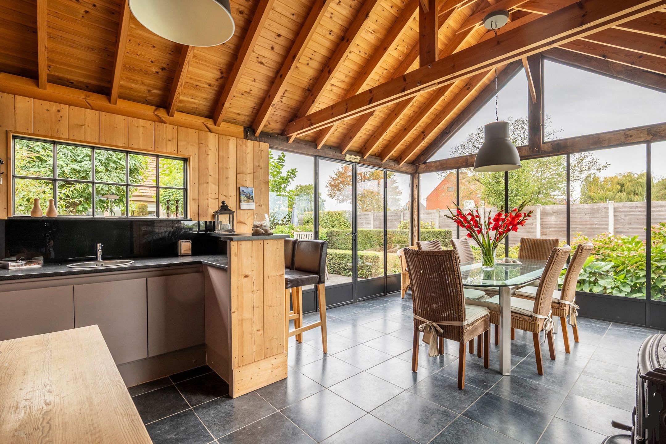Landelijke woning met 3 slpk. en vrij uitzicht op een perceel van ca. 3.400 m² foto 27