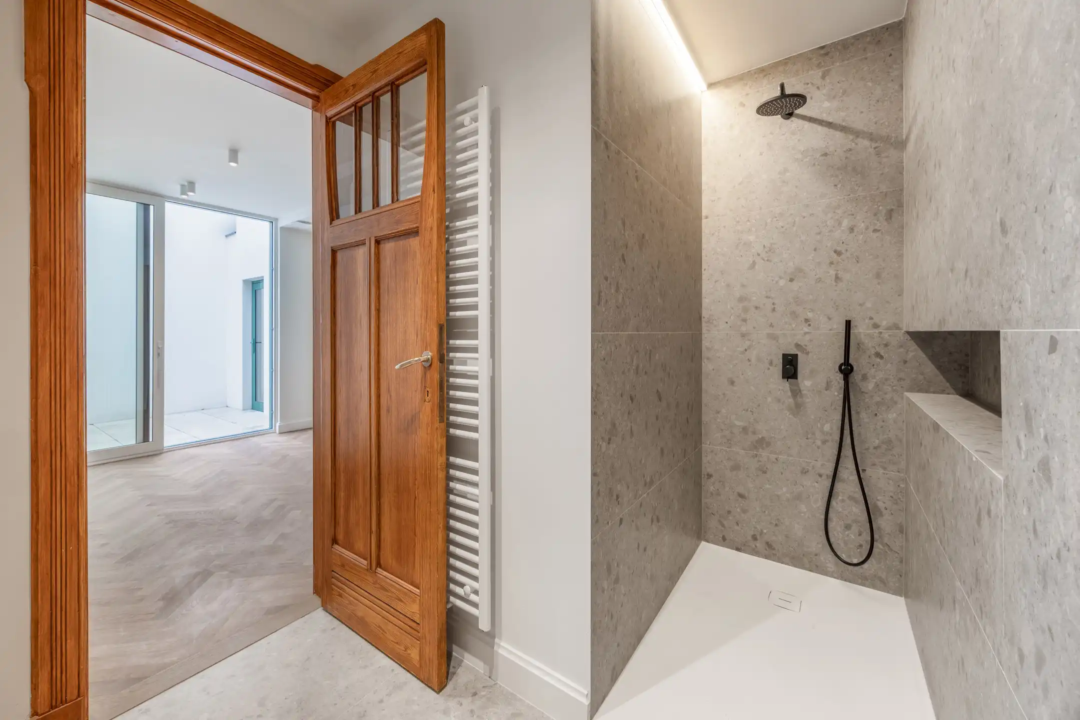 Prachtig 2 slpkappartement in art nouveau pand De Confiserie foto 25