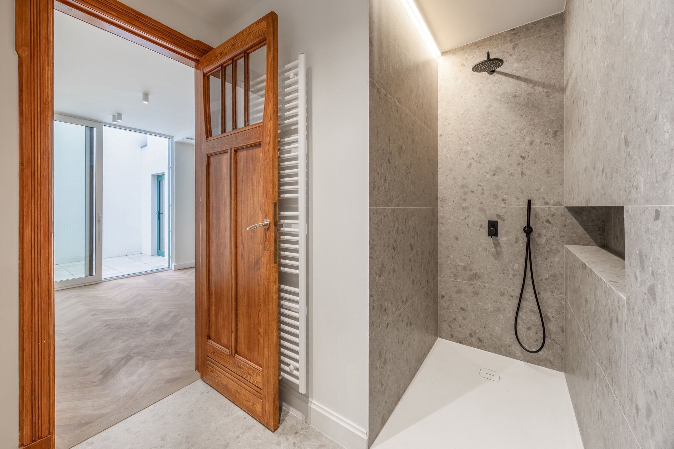 Prachtig 2 slpkappartement in art nouveau pand De Confiserie foto 25