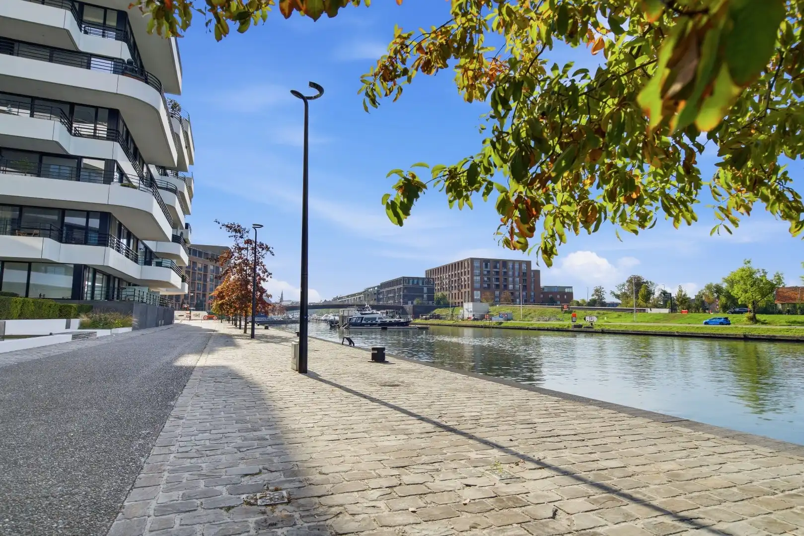 Exclusief wonen met een uniek zicht op het Albertkanaal foto 21