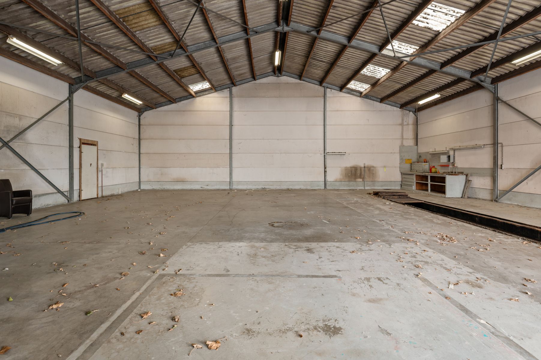 IN OPTIE. Woning met industriehal (212m2) op 2229m2 grond foto 46