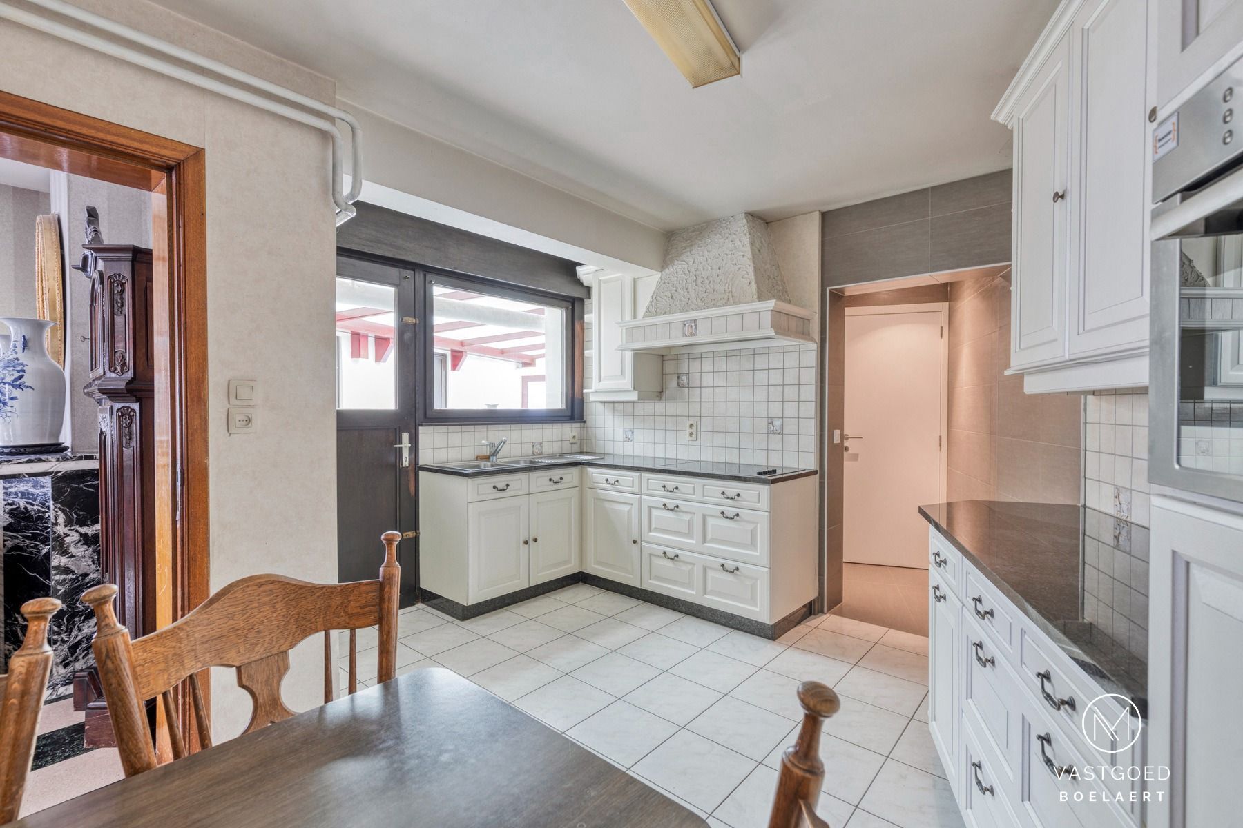 Huis met 3 slaapkamers, garage en tuin te koop in Nieuwerkerken foto 10