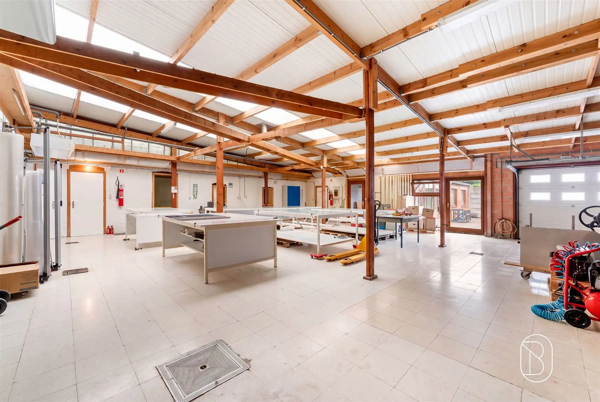 Gemengd gebouw, ideaal voor een zelfstandige/investeerder! foto 4