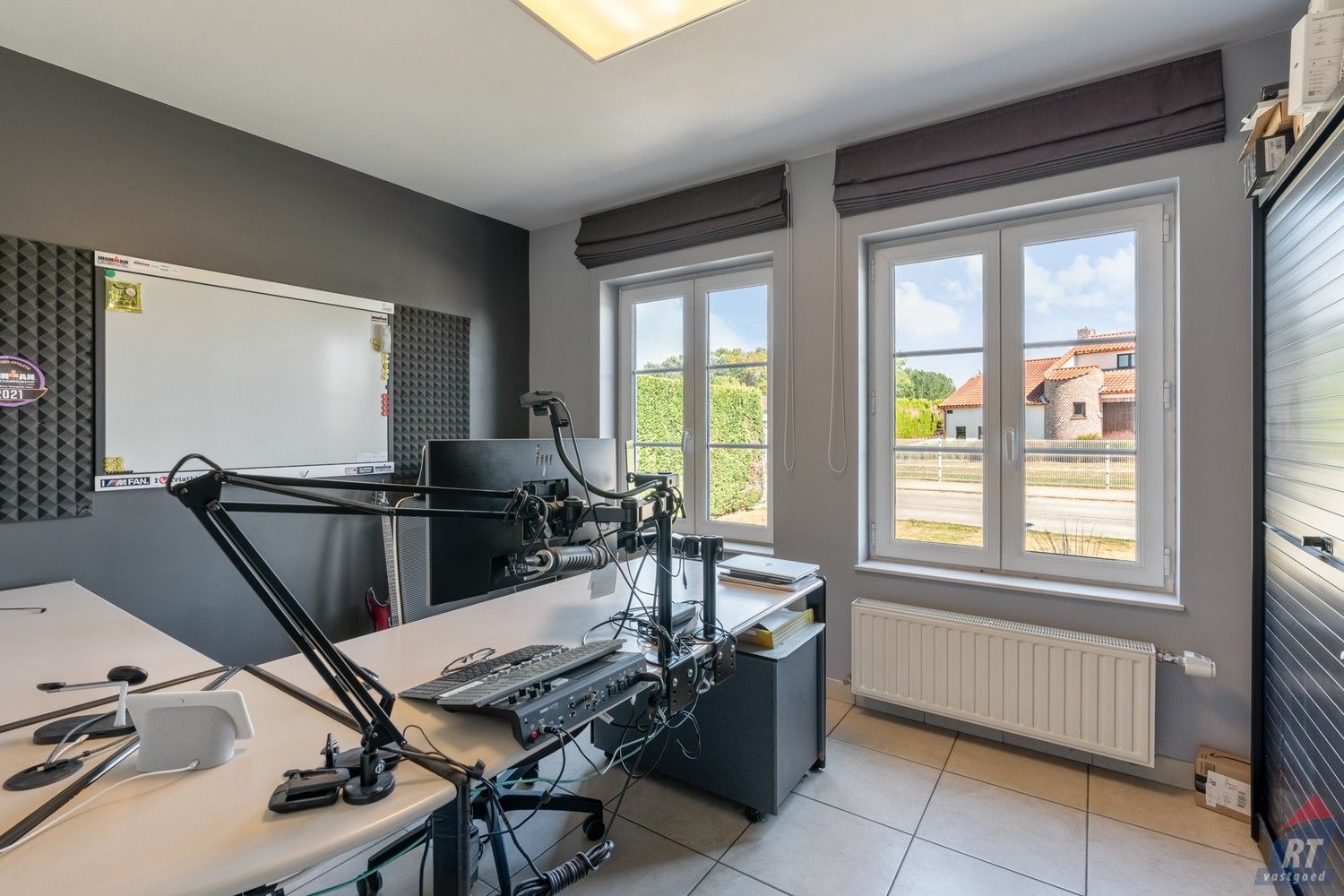 Prachtige, instapklare gezinswoning met topvoorzieningen en 4-5 slaapkamers foto 15