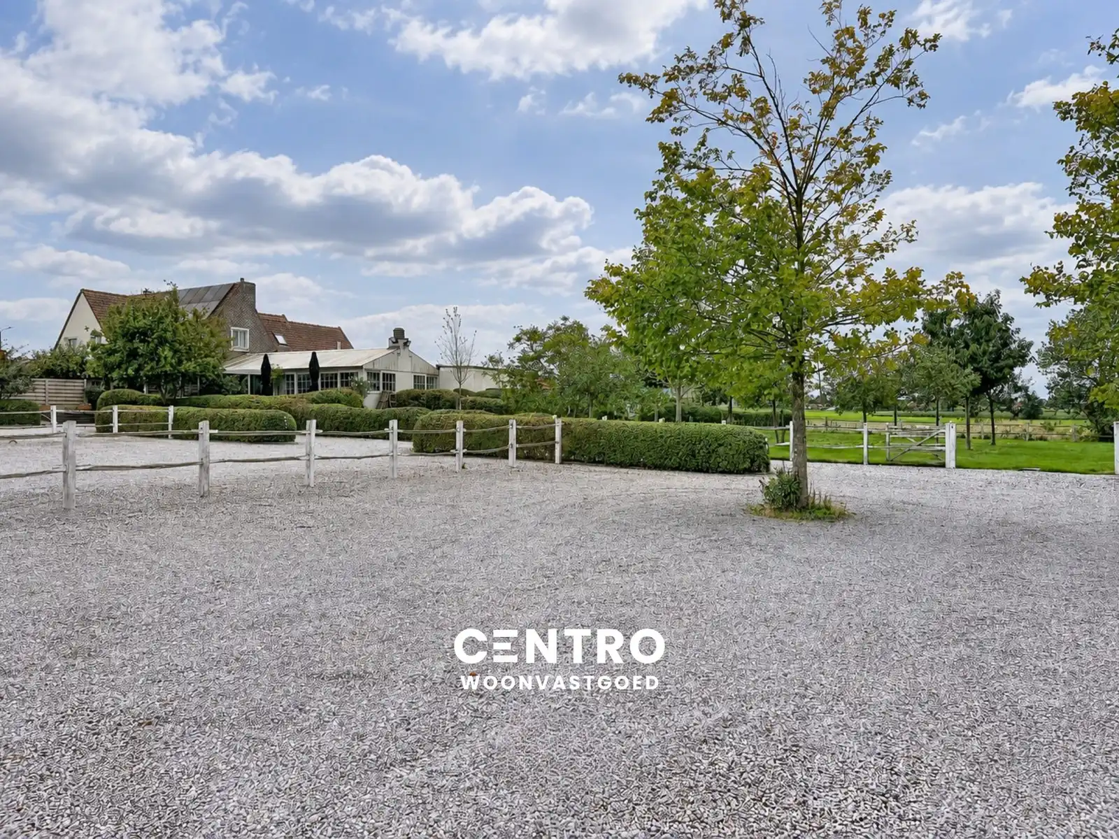 Hoofdfoto van de publicatie: Landelijk gelegen eigendom te Hooglede op ± 3.400 m² met vergezichten. Ook ideaal als kangoeroewoning.