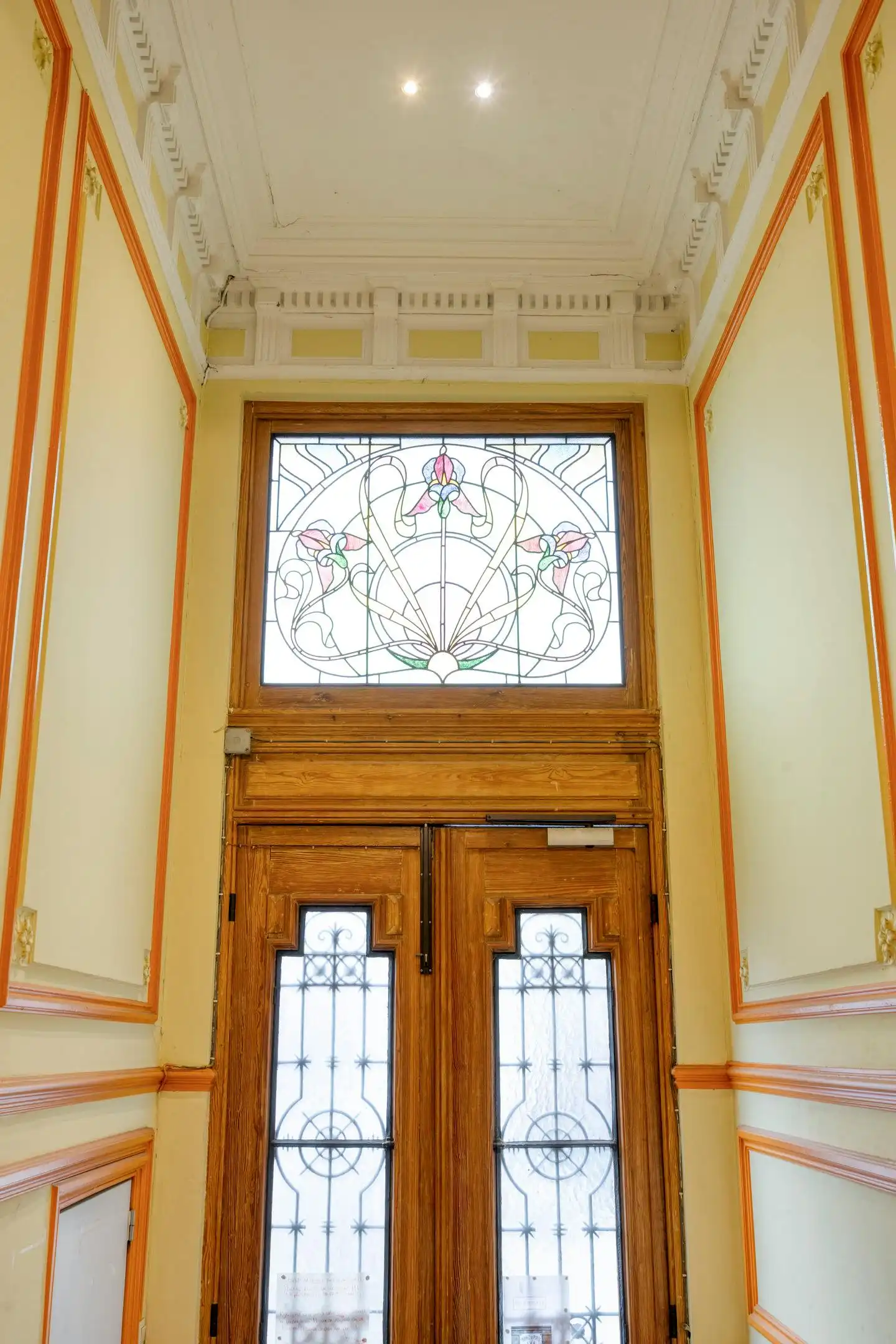 Op te frissen herenhuis met 7 slaapkamers en stadstuin. foto 43