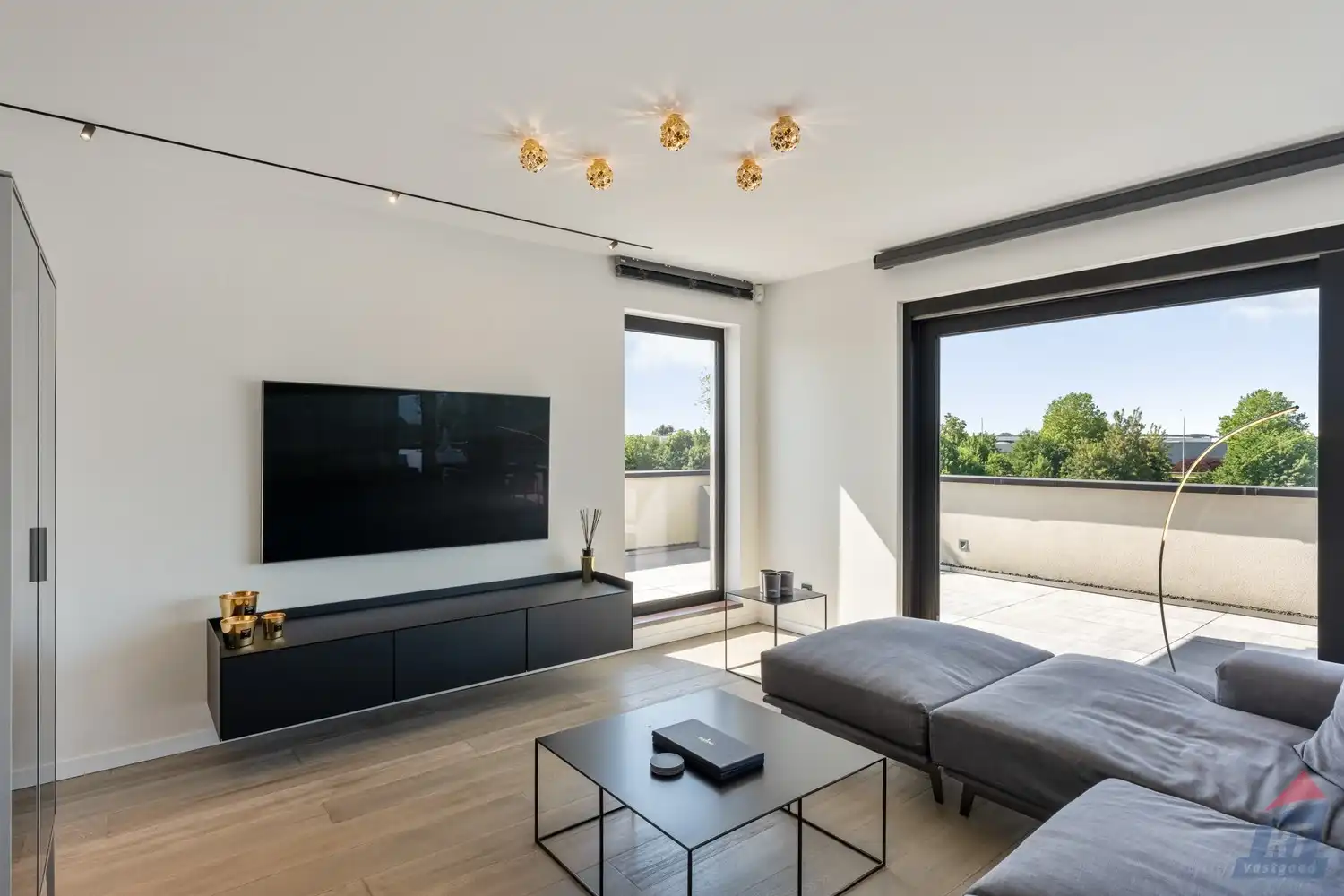 Exclusief penthouse met een indrukwekkend zonneterras van ruim 134 m² in Sint-Truiden foto 6