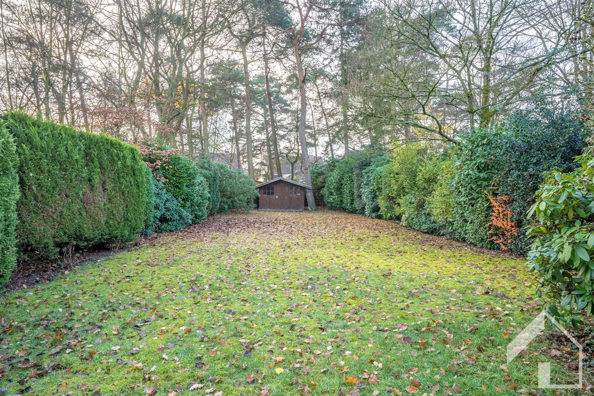 Gezinswoning met 4 ruime slaapkamers, garage en leuke tuin foto 17