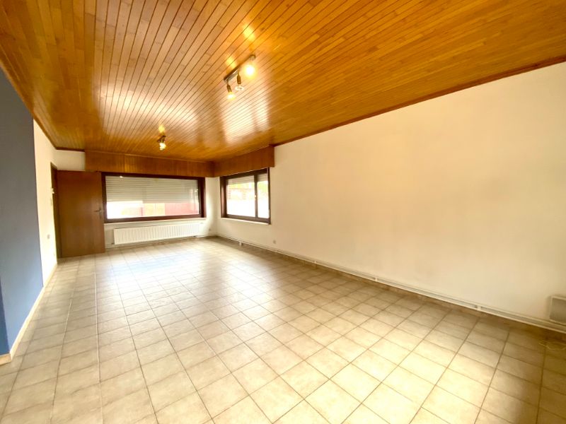 Ruime, goed onderhouden gezinswoning te Zeveren foto 4