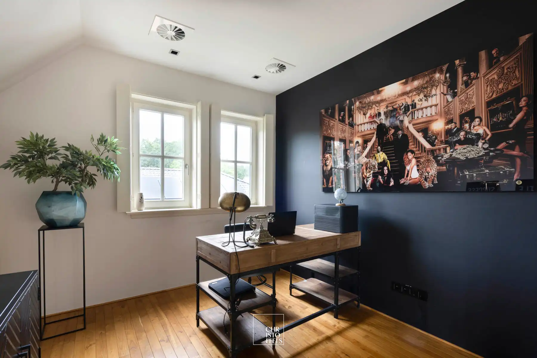 Exclusief landhuis met buitenzwembad op perceel van 2.787m² aan de bosrand. foto 19