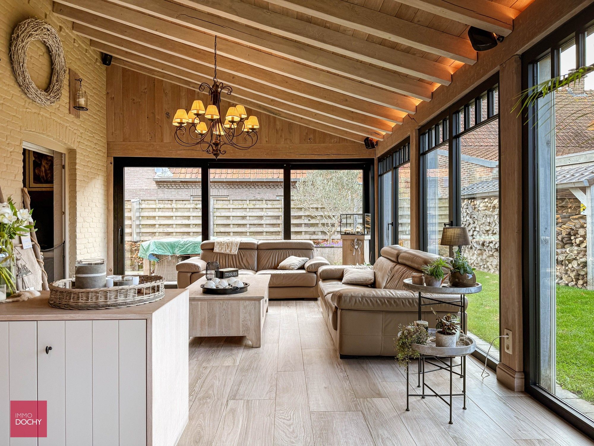 Instapklare sterk gebouwde villa met zicht op oude Leiearm | Heuvelhoekstraat foto 5