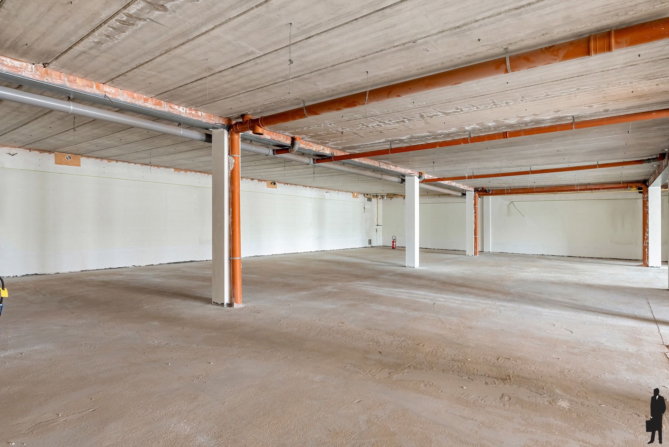 Casco handelsruimte van ca. 500m² gelegen aan de jachthaven  foto 5