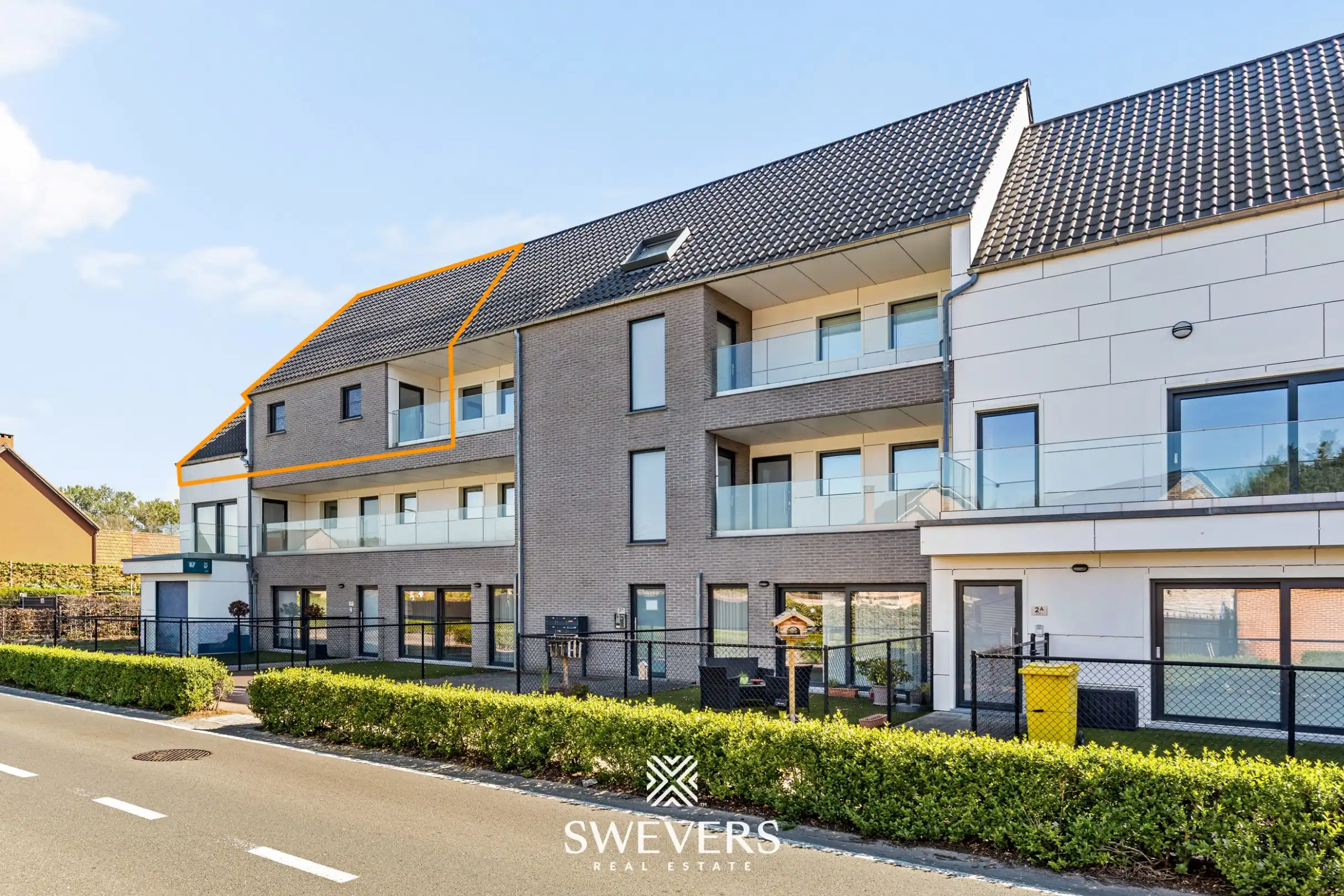 Instapklaar appartement met 2 slaapkamers en ruim terras in recent gebouw te Laakdal foto {{pictureIndex}}