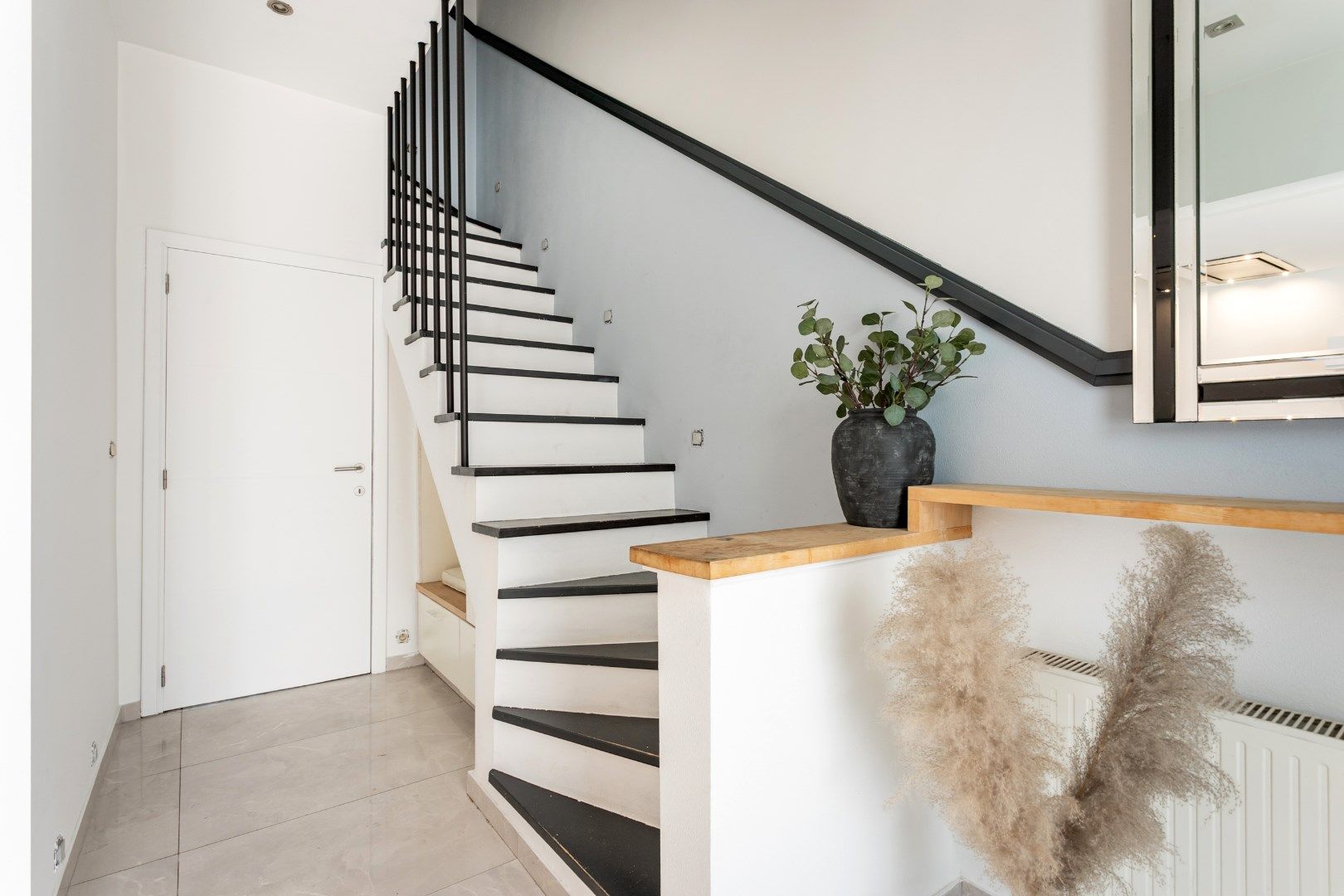 Ruime en energiezuinige (EPC A) woning met 5 slaapkamers, bureau, garage en tuin foto 2