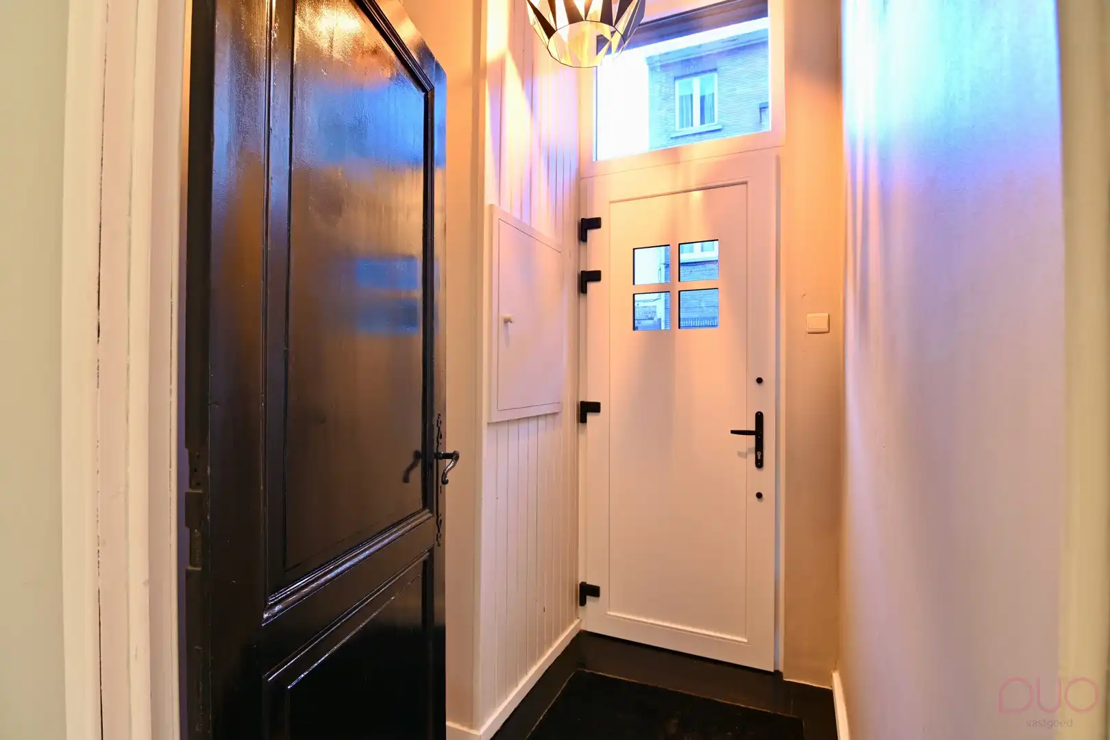 Instapklare woning in hartje Sint-Truiden met gezellige stadstuin en garage foto 6