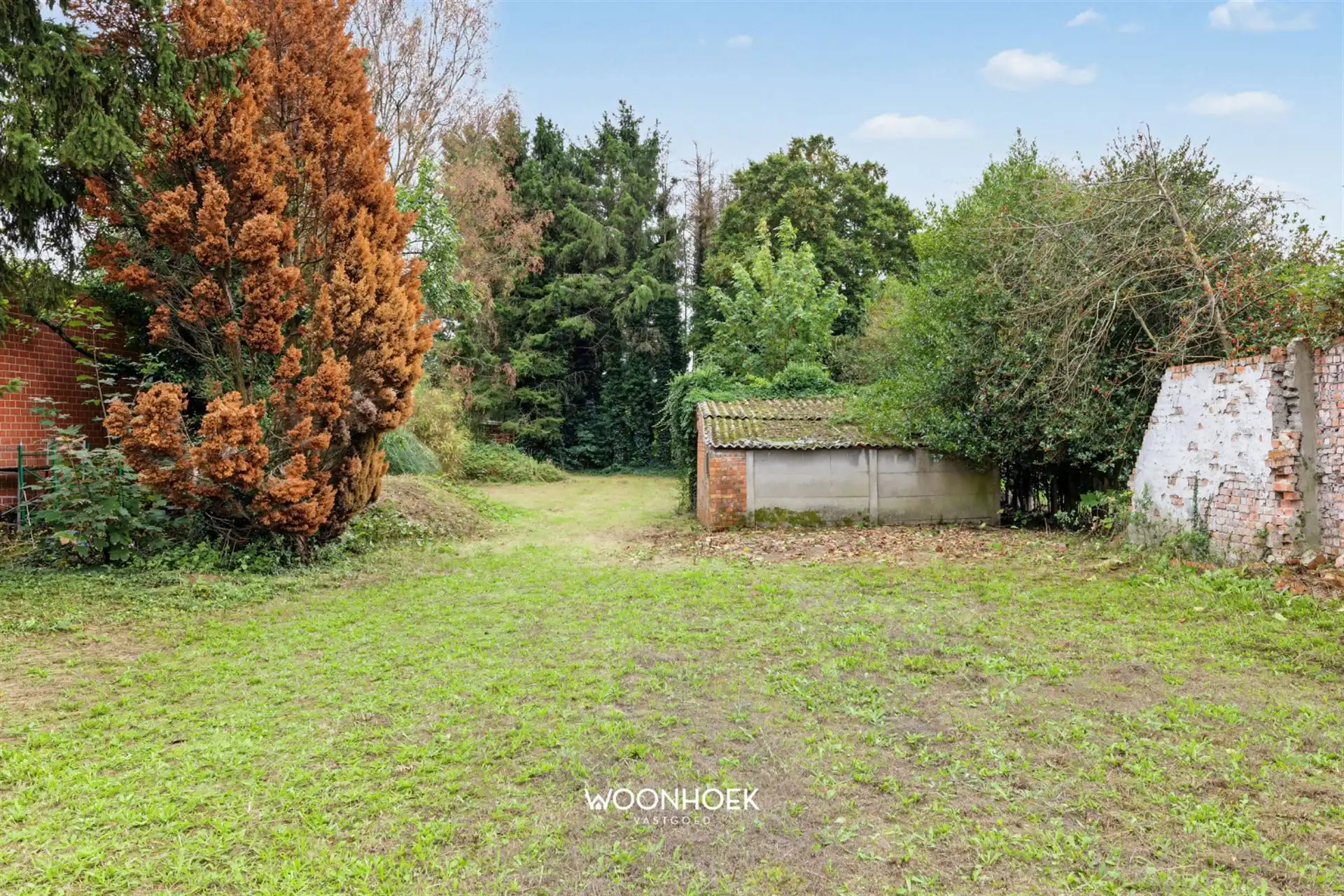 Halfopen bebouwing op een royaal perceel van 1.595 M² foto 23